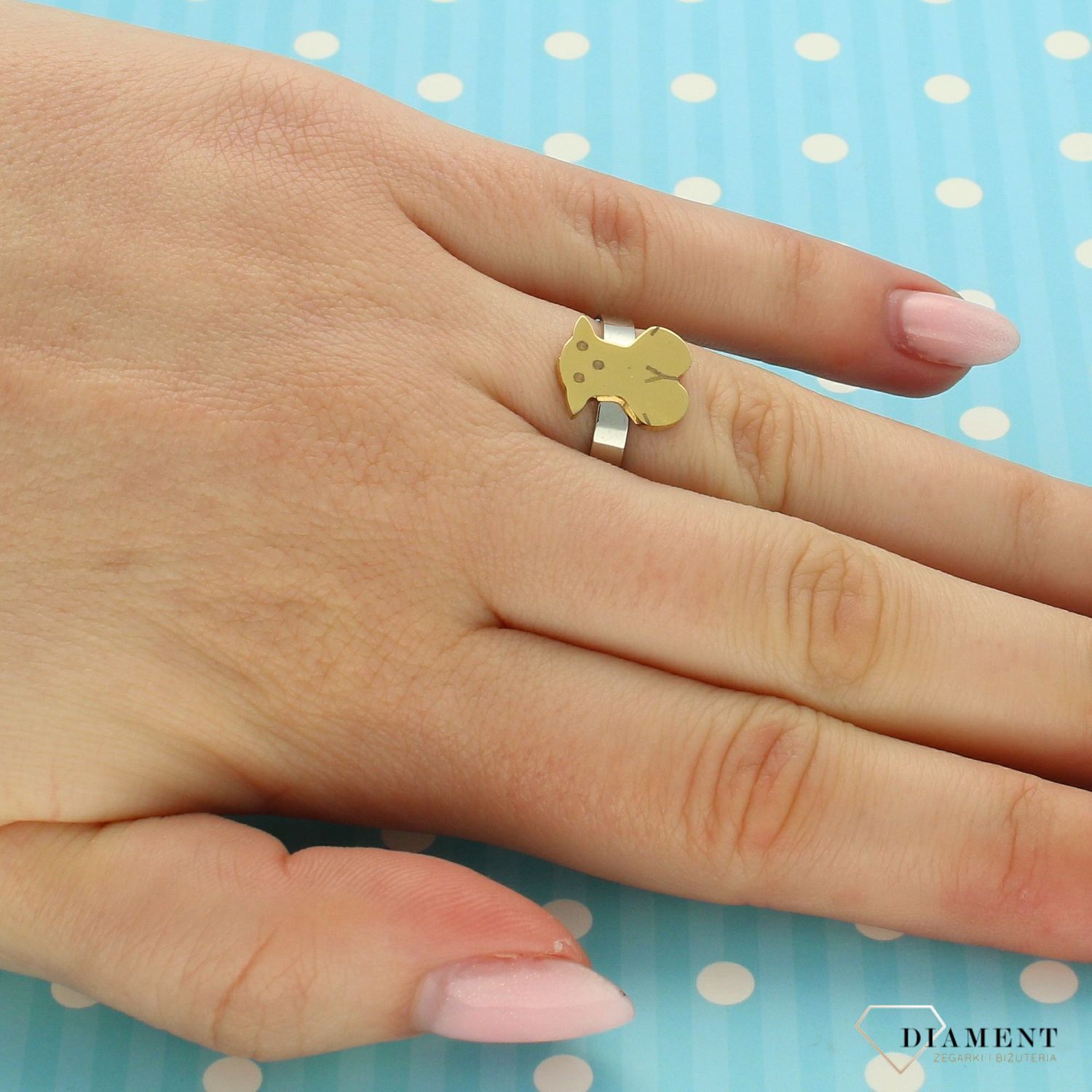 Stalowy pierścionek srebrna obrączka z pozłacanym misiem DIA-PRS-3328-STAL (1).jpg