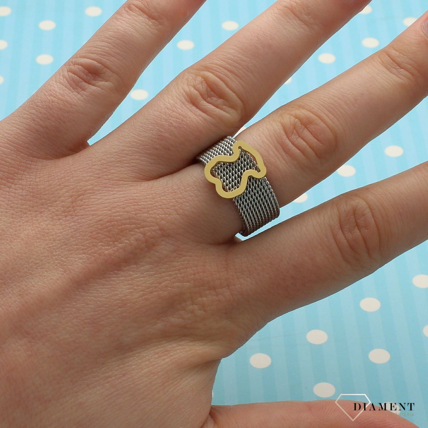 Stalowy pierścionek obrączka z pozłacanym misiem DIA-PRS-3332-STAL (2).jpg