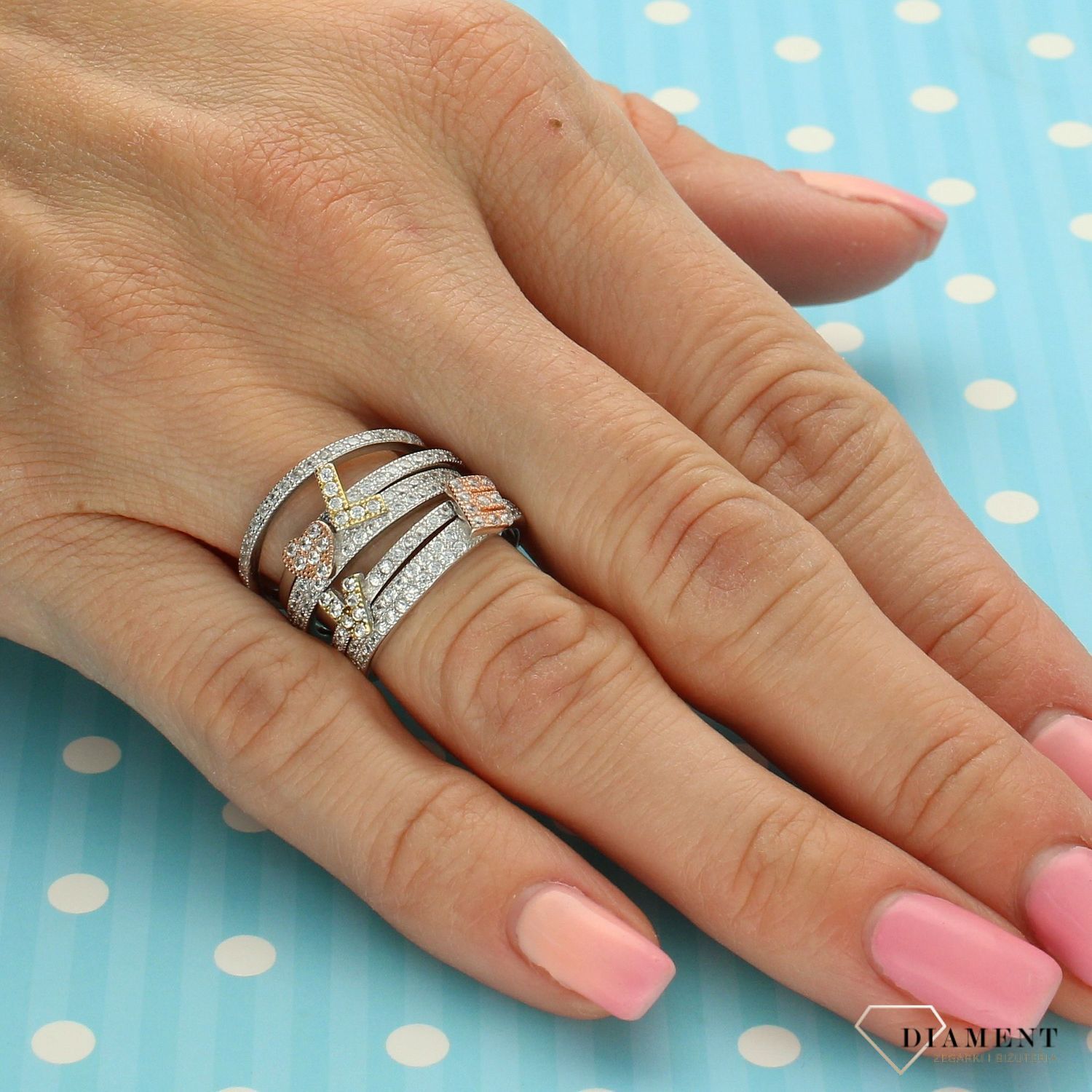 Srebrny pierścionek kilka obrączek połączonych razem DIA-PRS-3379-925 (2).jpg