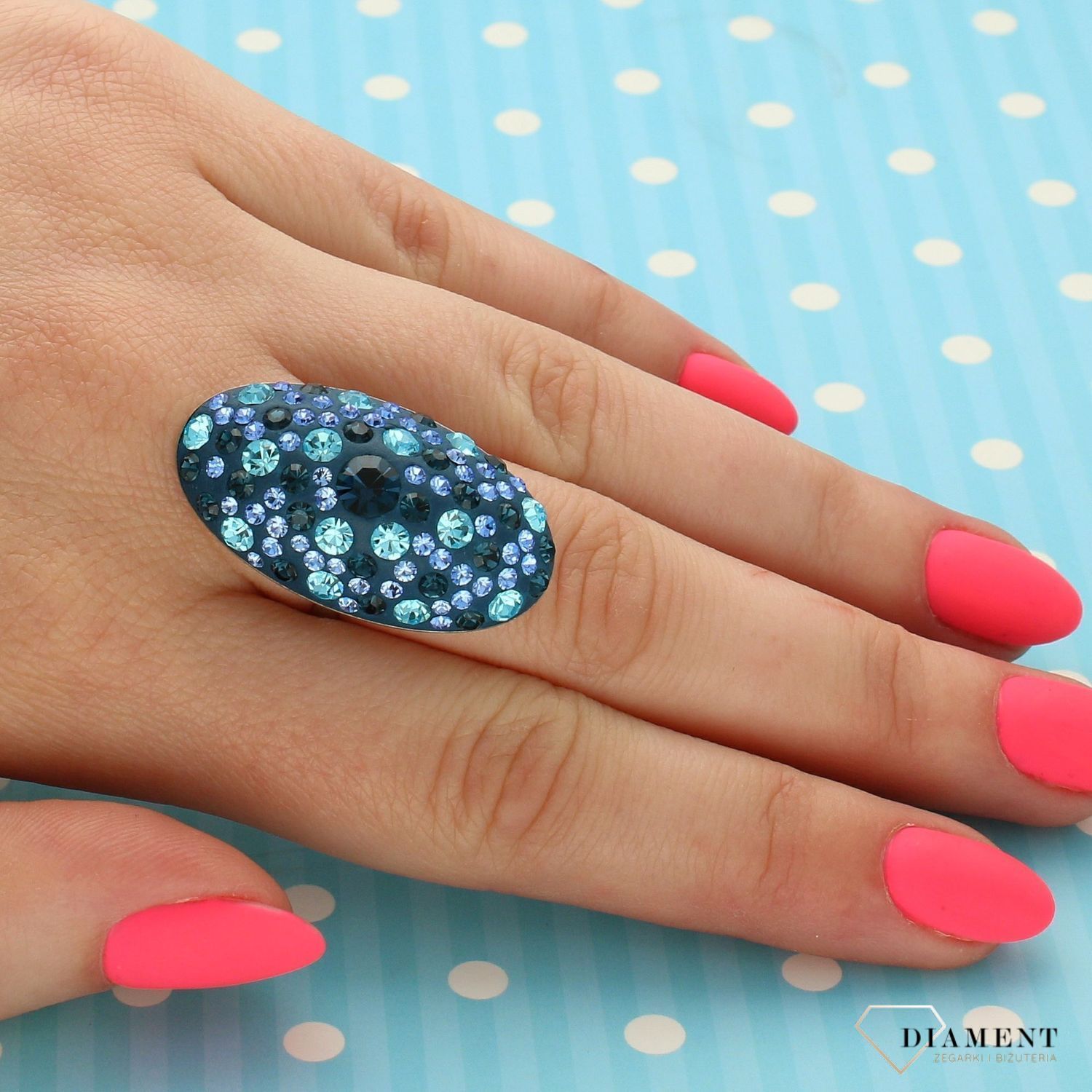 Srebrny pierścionek owal z kryształami Swarovskiego DIA-PRS-3381-925 (1).jpg