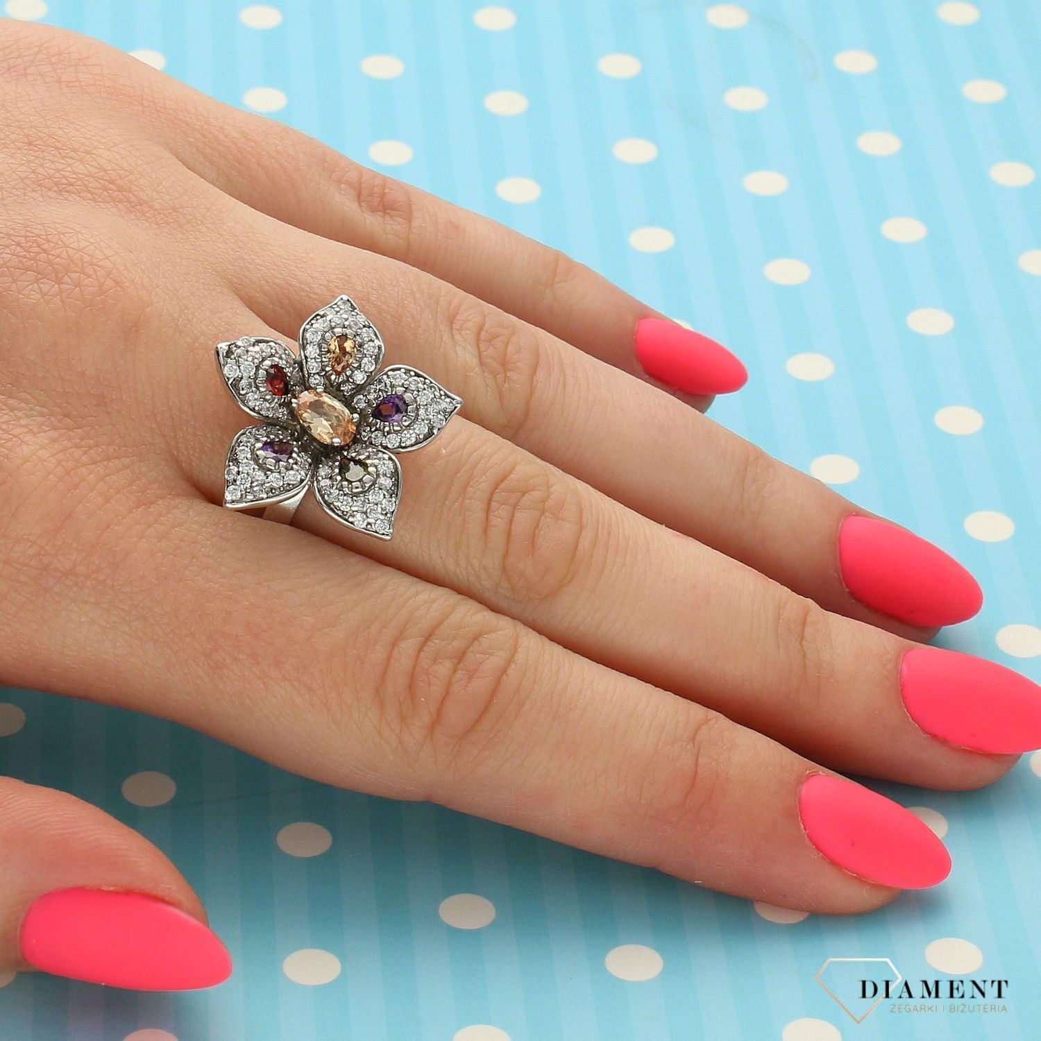 Srebrny pierścionek kwiatek z cyrkonią DIA-PRS-3404-925 (1).jpg