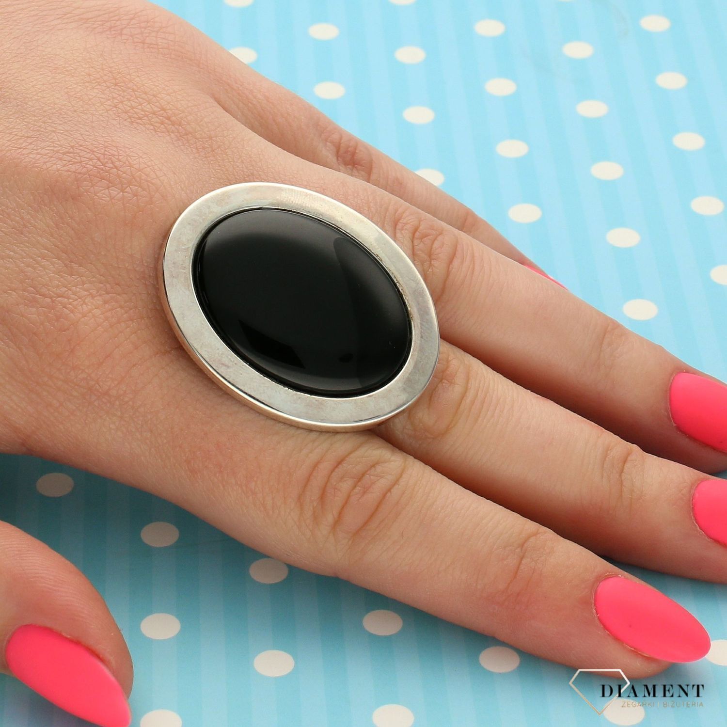 Srebrny pierścionek okrągły z onyksem DIA-PRS-3412-925 (1).jpg