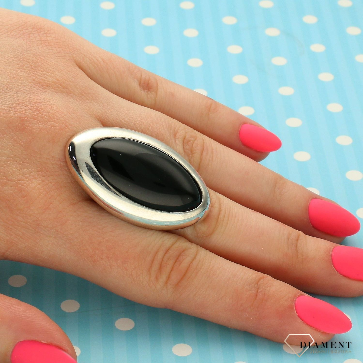 Srebrny pierścionek owalny z onyksem DIA-PRS-3413-925 (1).jpg