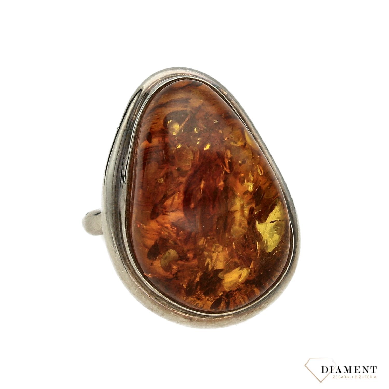 Srebrny pierścionek klasyczny z bursztynem DIA-PRS-3415-925 (1).jpg