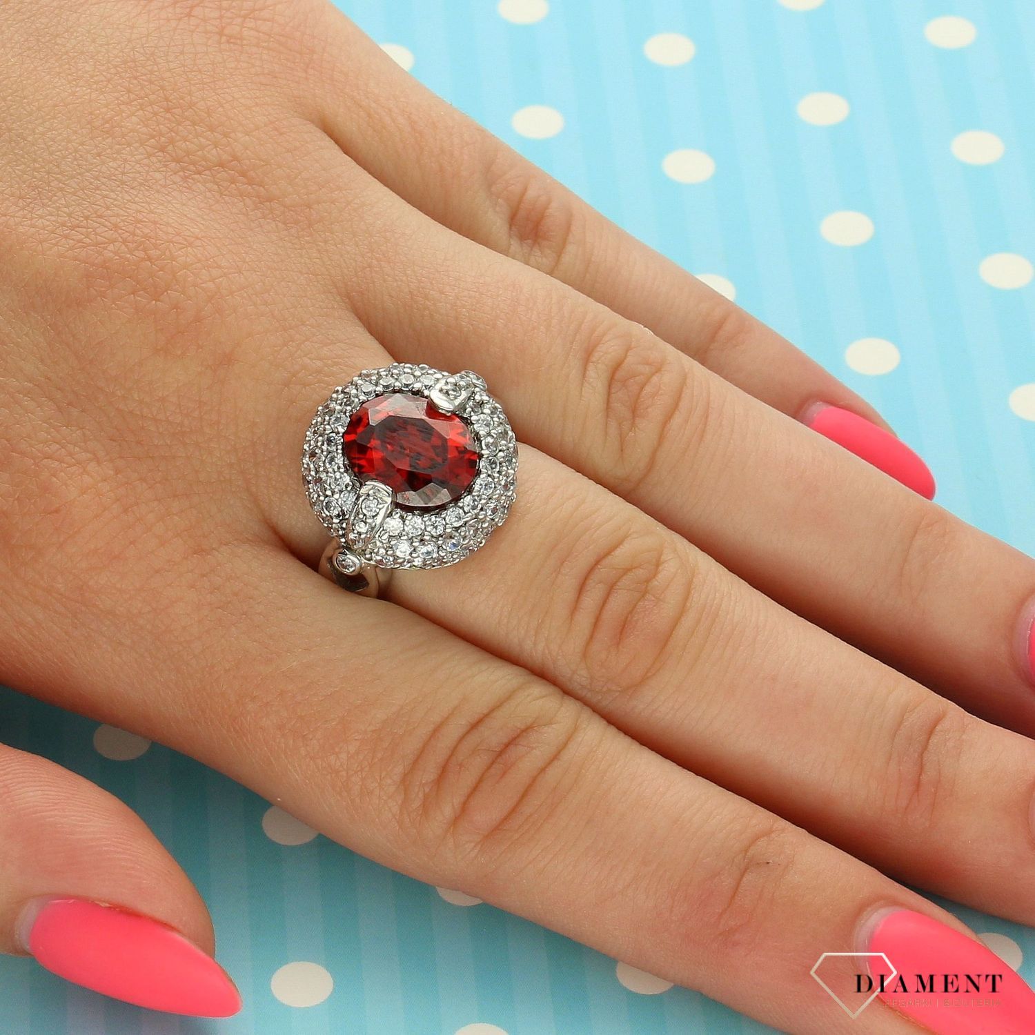 Srebrny pierścionek z pomarańczową i białą cyrkonią DIA-PRS-3615-925. Srebrny pierścionek z pomarańczową cyrkonią w centralnej części dookoła, (2).jpg