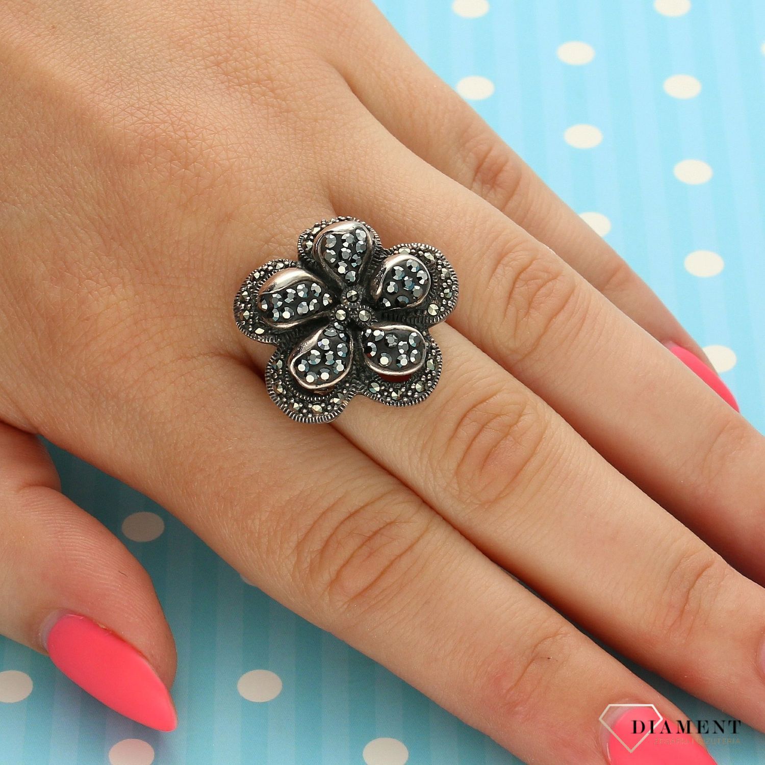 Srebrny pierścionek kwiatek z markazytami DIA-PRS-3616-925.jpg