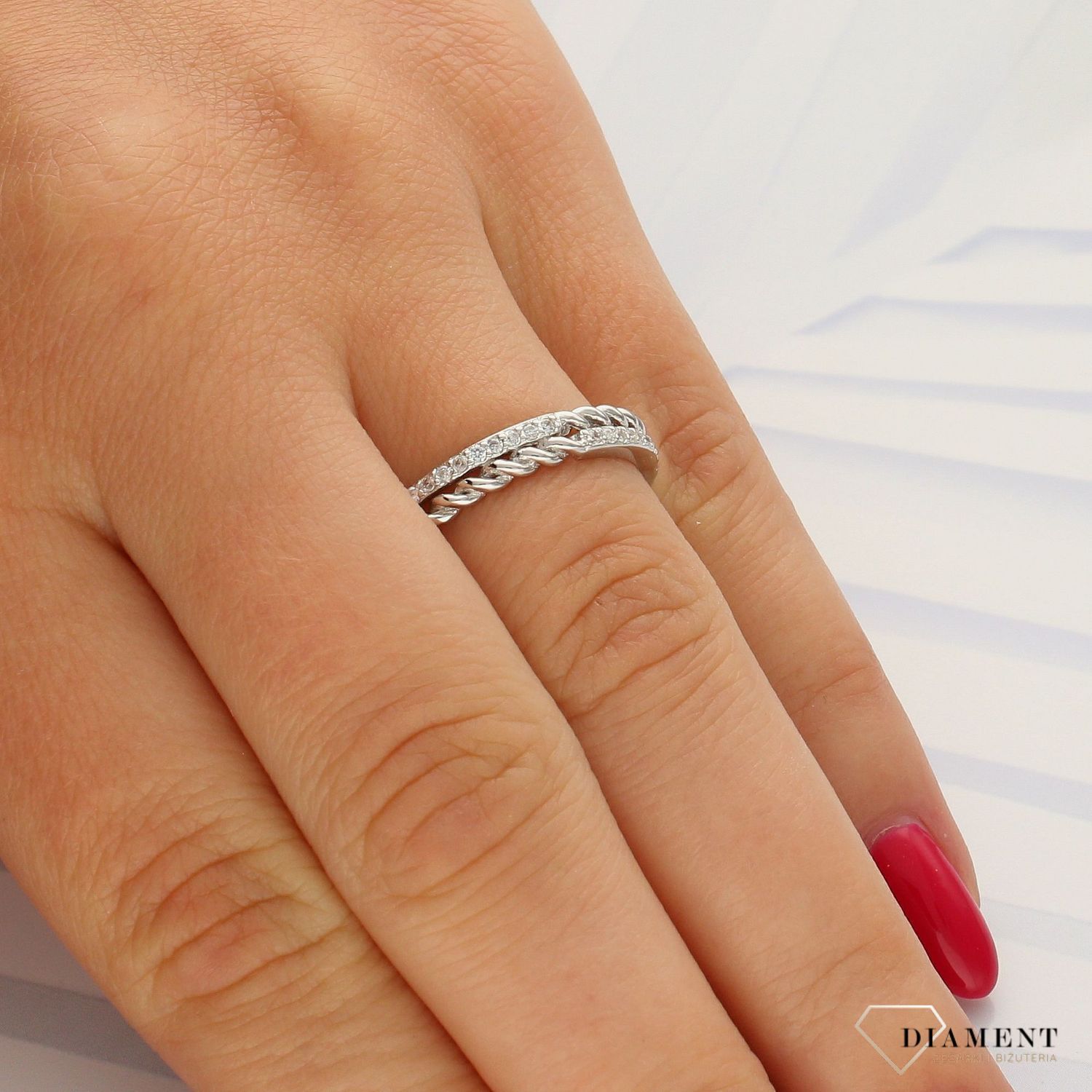 Srebrny pierścionek obrączka z ozdobnym wzorem DIA-PRS-3724-925.  (1).jpg