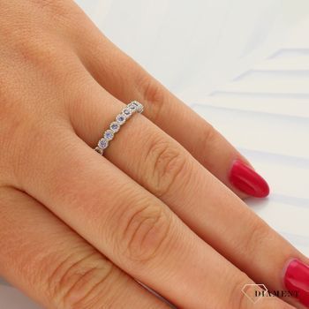 Srebrny pierścionek obrączka z fioletową cyrkonią DIA-PRS-3728-925 (2).jpg
