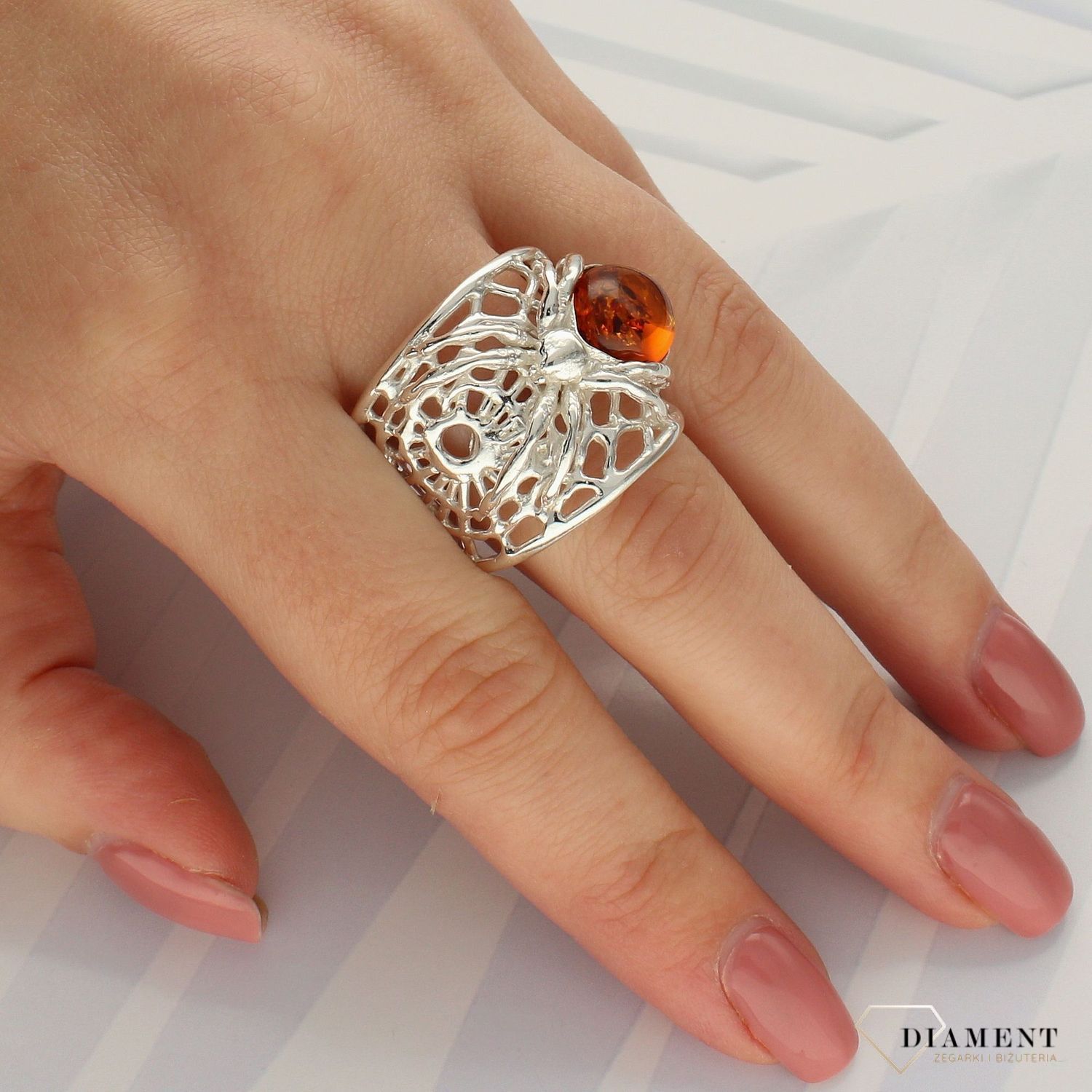 Pierścionek srebrny z bursztynem 925 'Pająk na pajęczynie' DIA-PRS-4509-925 (1).jpg
