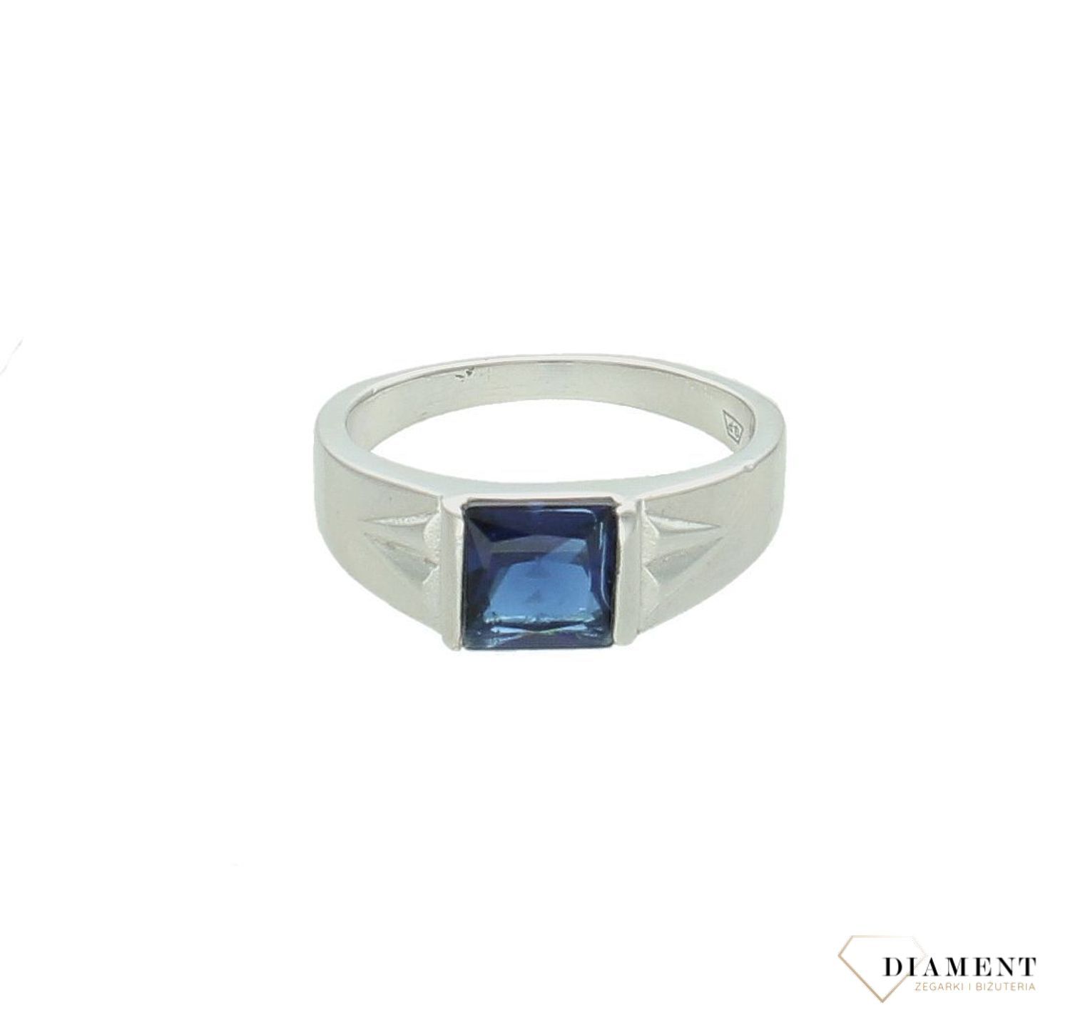 Srebrny pierścionek damski 925 z granatową cyrkonią rozmiar 17 DIA-PRS-4573-925.jpg