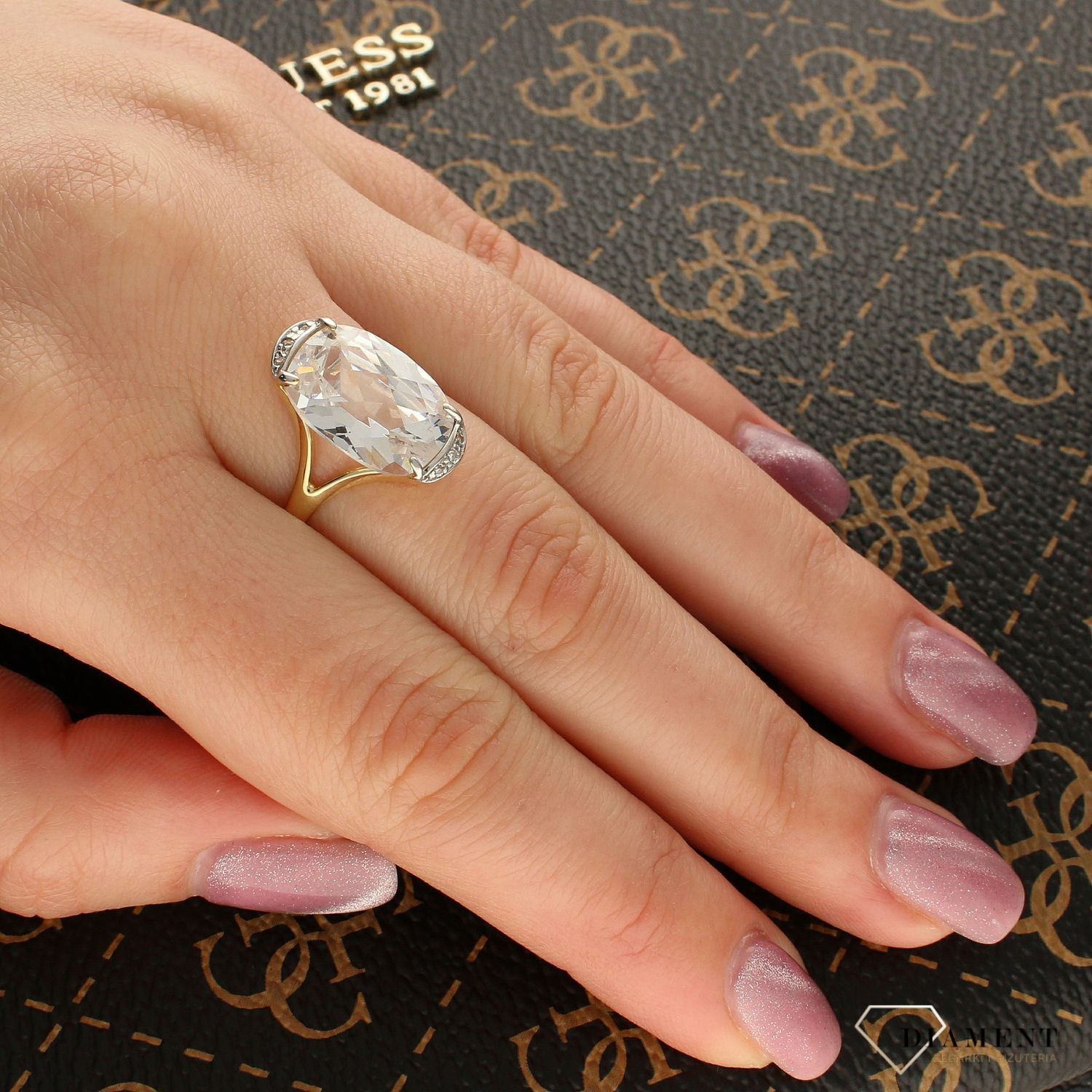 Złoty pierścionek duża cyrkonia DIA-PRS-5030-585 (1).jpg