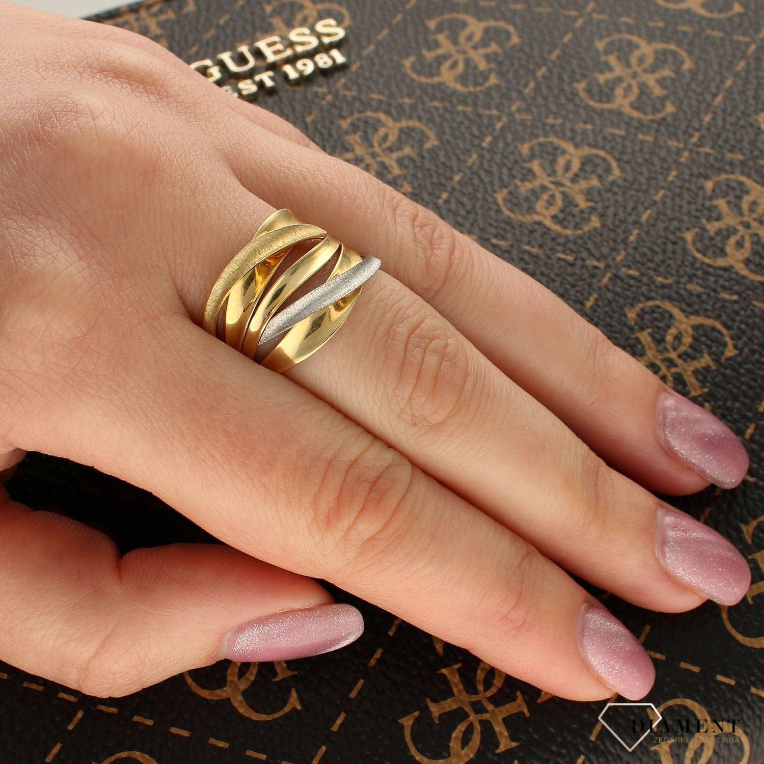 Złoty pierścionek łączenie żółtego i białego złota DIA-PRS-5052-585 (1).jpg