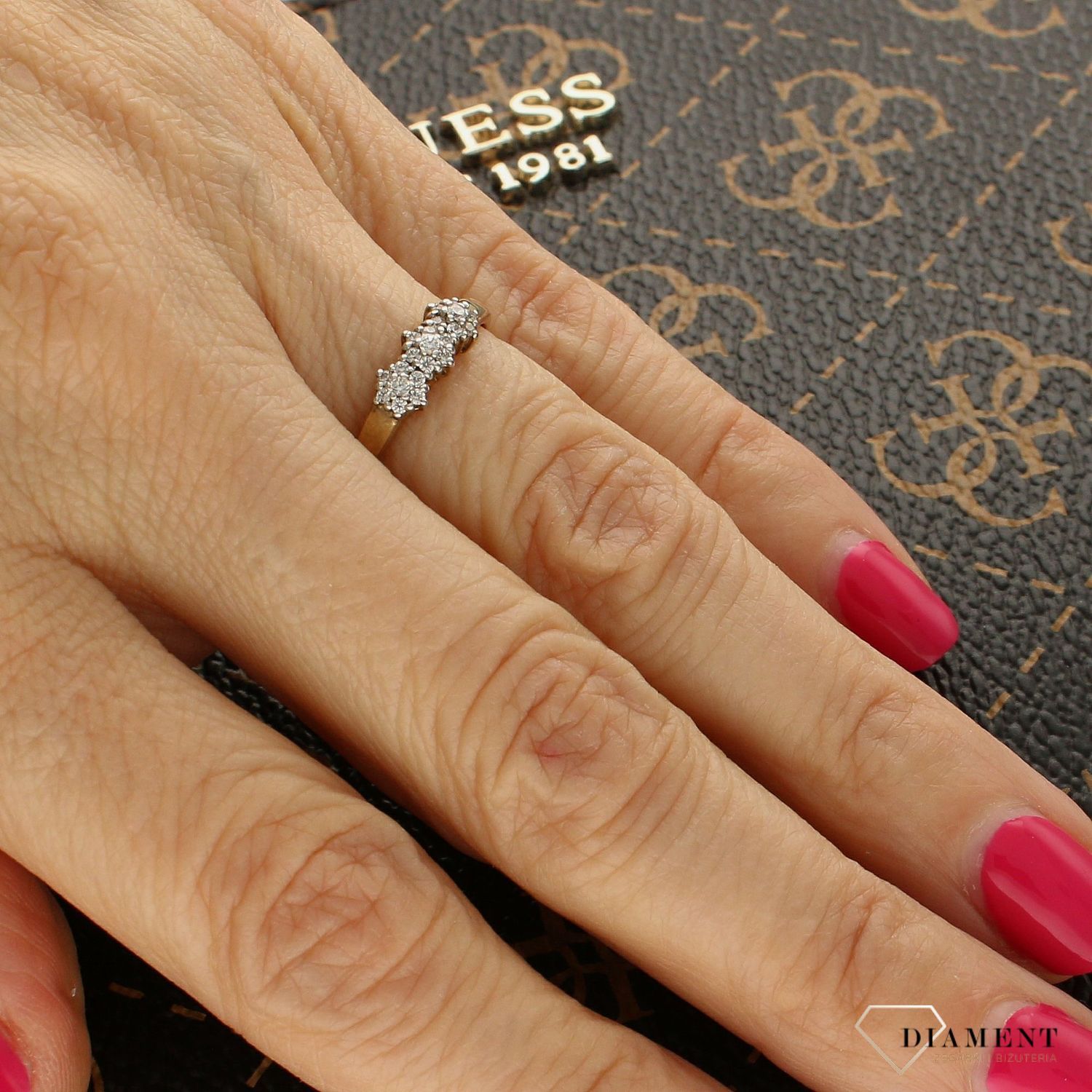 Złoty pierścionek próby 333 zaręczynowy z cyrkonią rozmiar 9 DIA-PRS-5075-333 1.jpg