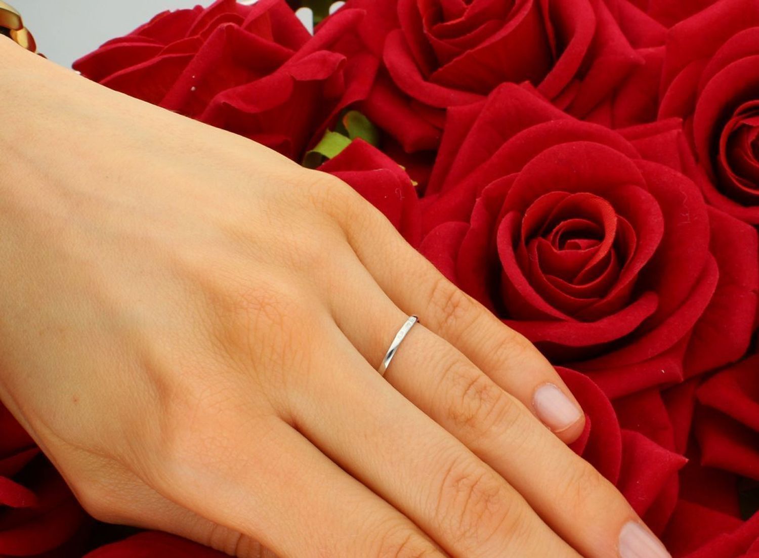 Złoty pierścionek białe złoto z cyrkonią DIA-PRS-5080-333. Złoty pierścionek o nowoczesnej odsłonie świetnie się sprawdzi na prezent z okazji urodzin, imienin czy rocznicy ślubu1.jpg