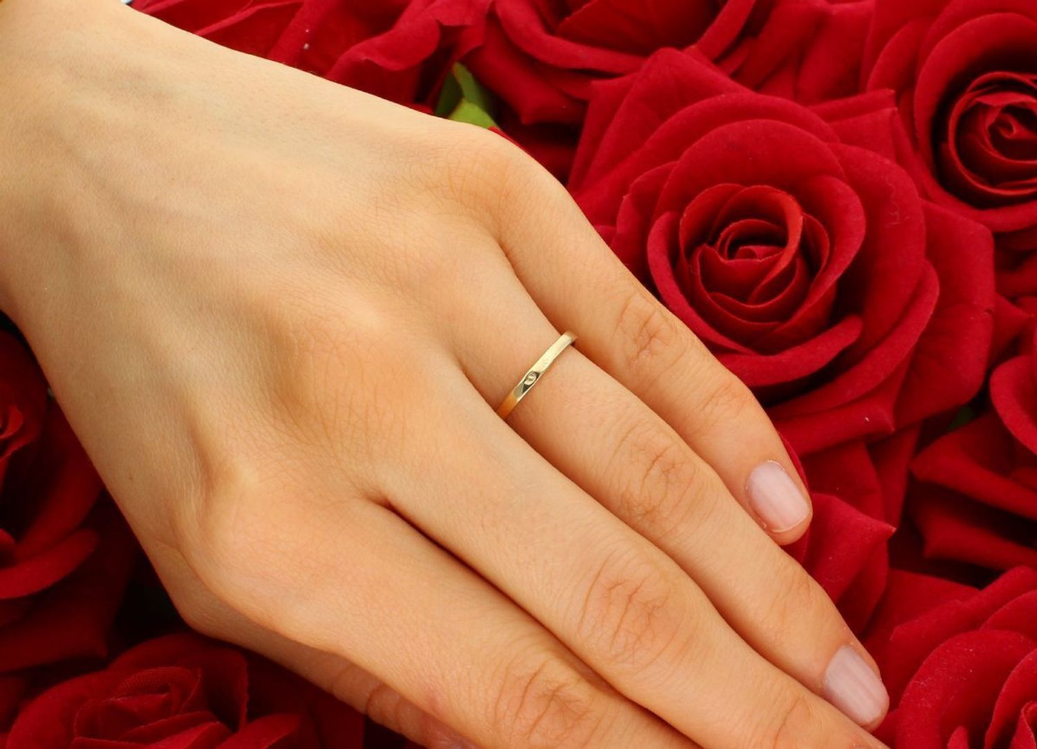 Złoty pierścionek cyrkonie i droga grecka DIA-PRS-5086-333. Złoty pierścionek o nietypowym trójkątnym kształcie. Droga grecka.  1.jpg