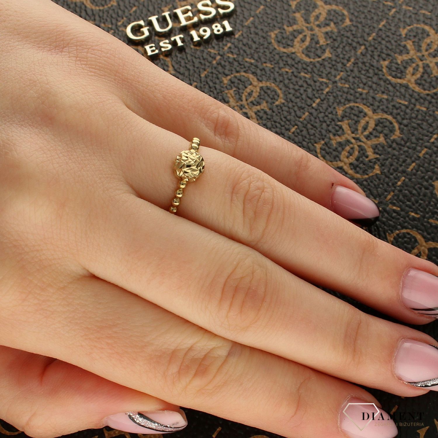 Złoty pierścionek 'Kula dyskotekowa'.jpg