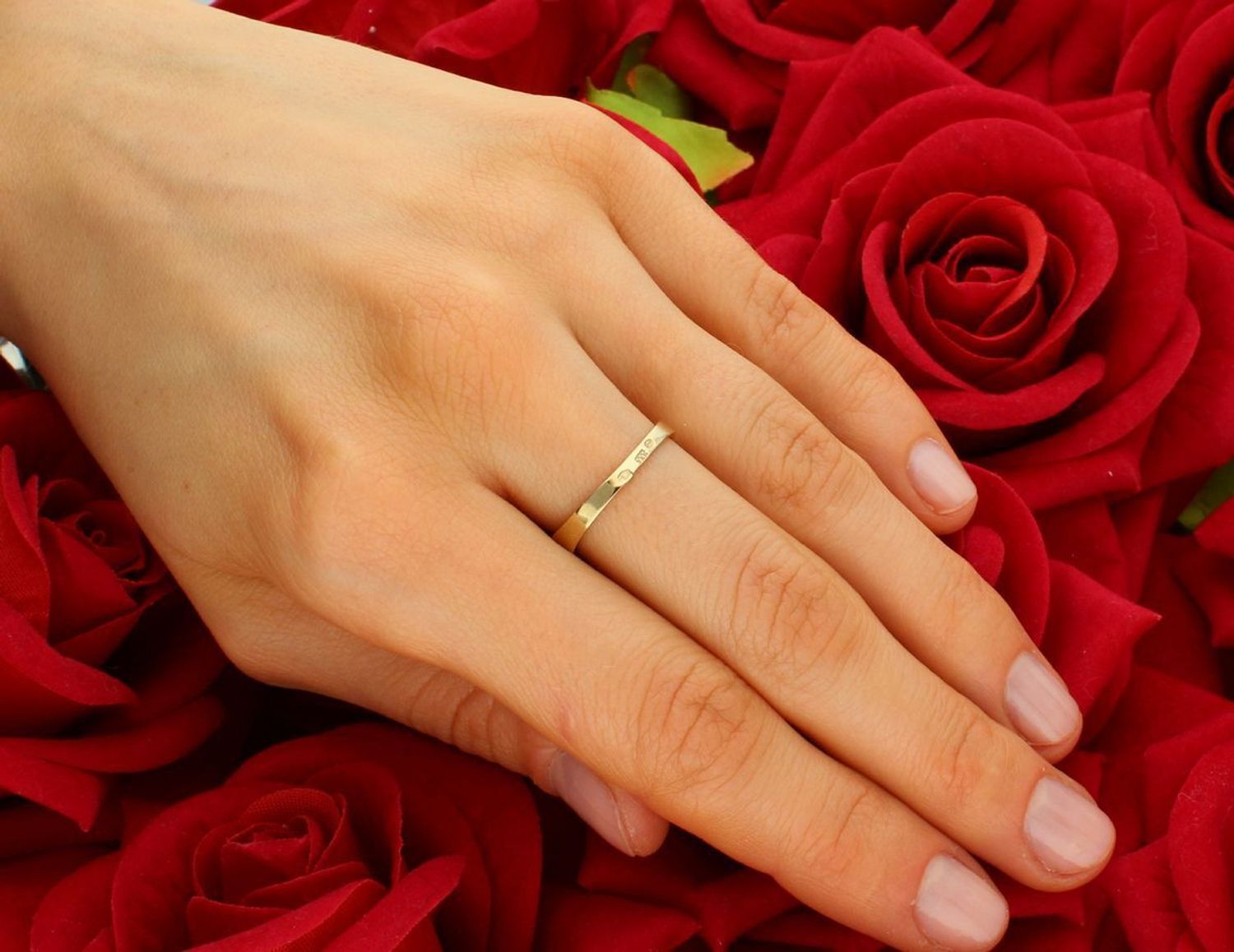 Złoty pierścionek 'Cyrkonia otoczona białym złotem' DIA-PRS-5134-333. Przepiękny pierścionek z białego i żółtego złota, który został ozdobiony błyszczącą cyrkonią.  1.jpg