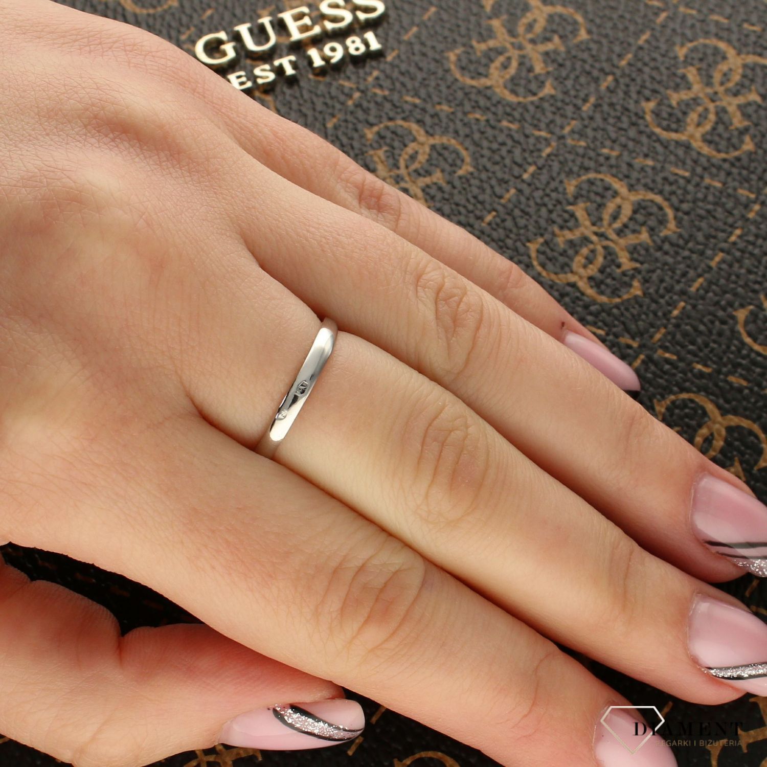 Pierścionek białe złoto z topazem DIA-PRS-5156-333 (1).jpg