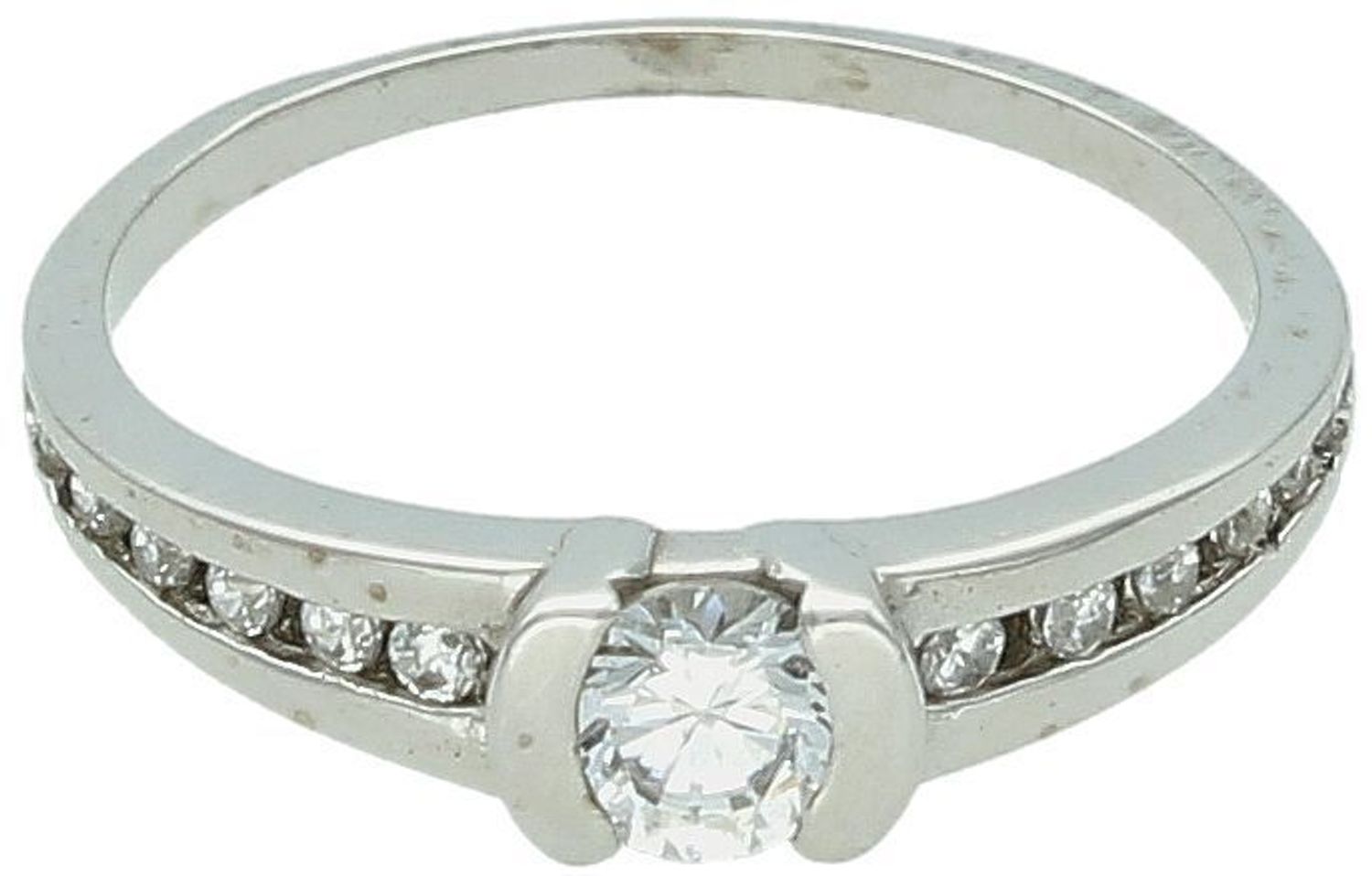 Złoty pierścionek zaręczynowy białe złoto DIA-PRS-5110-333. Pierścionki Apart. Biżuteria Apart. Elegancki pierścionek o klasycznym wyglądzie ozdobiony cyrkonią.  Na prezent.1.jpg