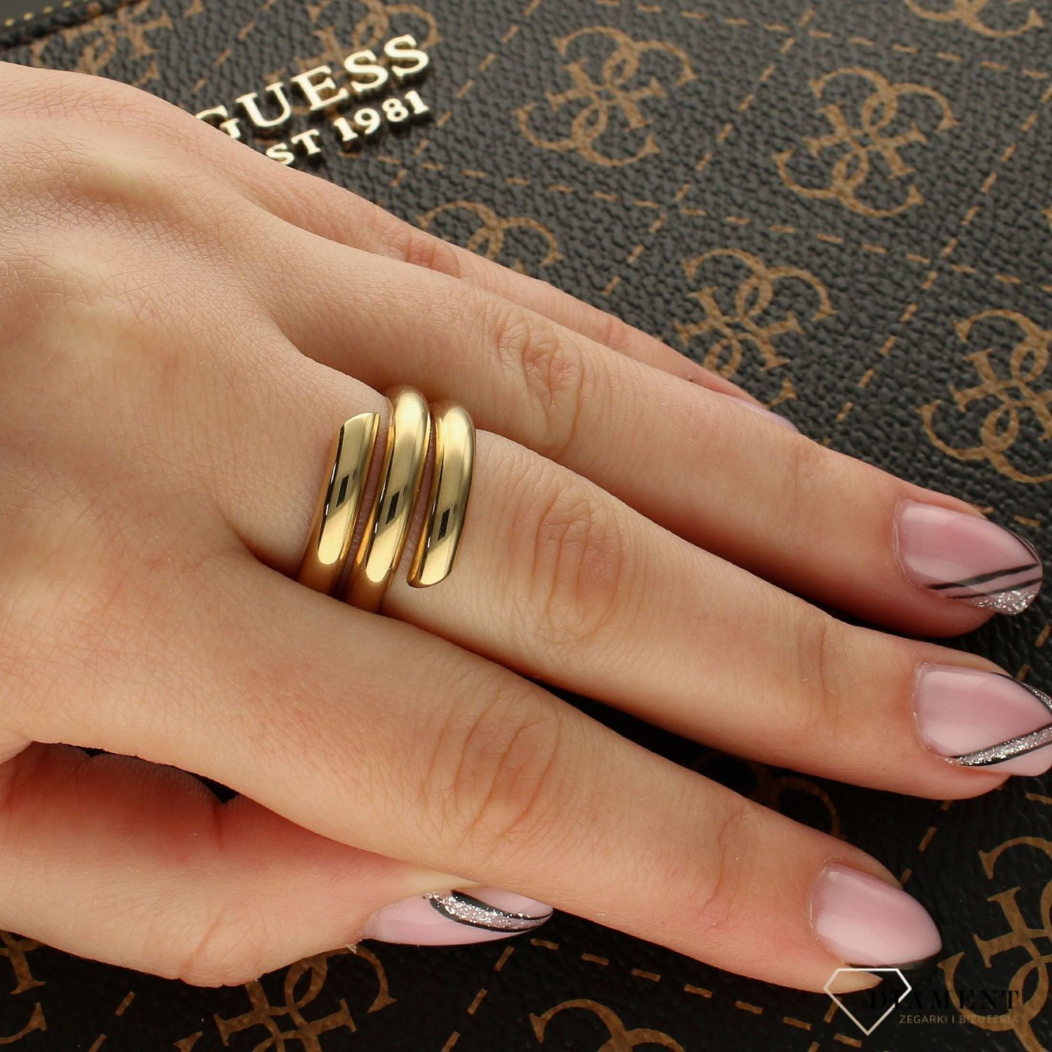 Złoty pierścionek spirala.jpg