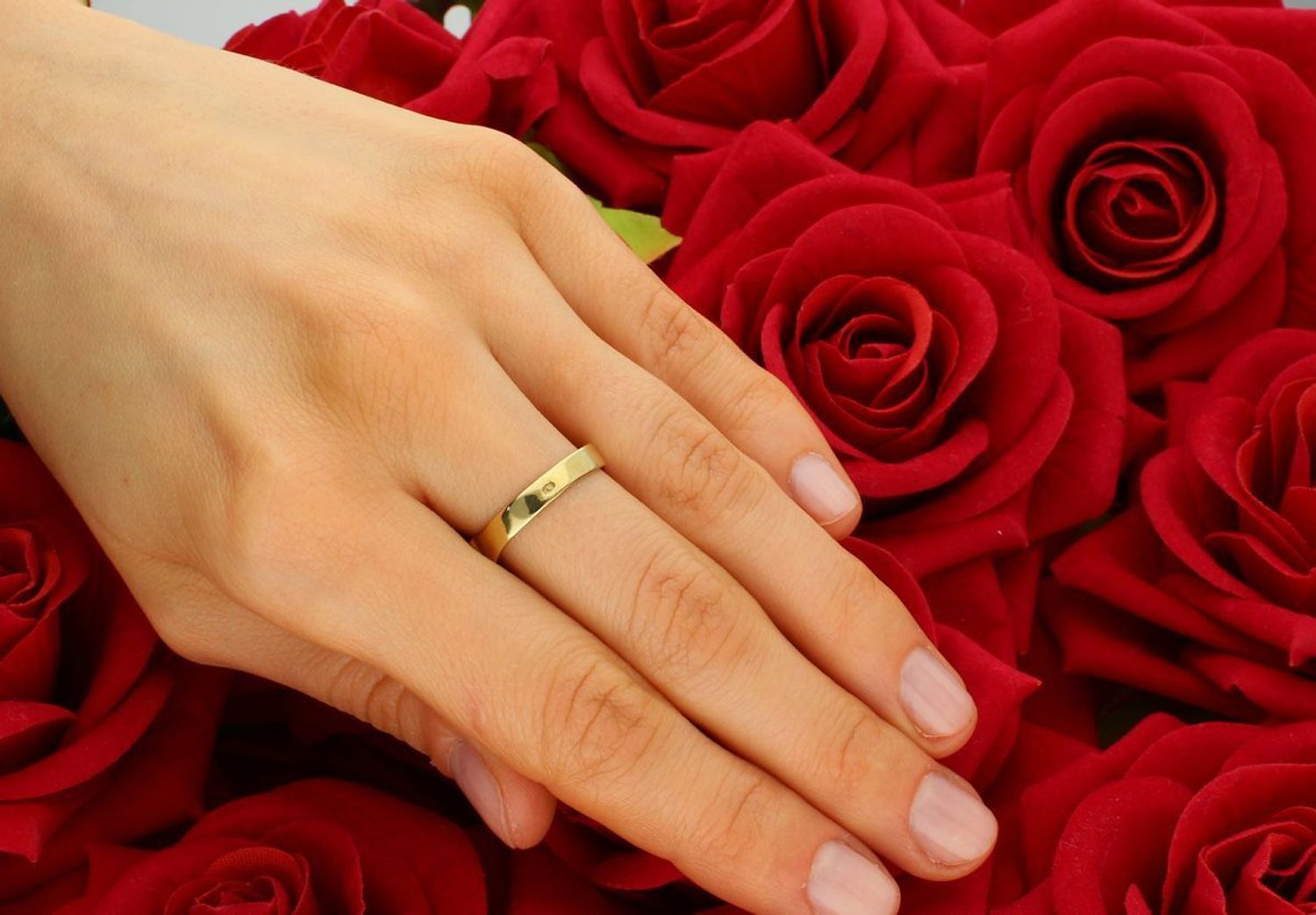 Złoty pierścionek 'Błyszcząca fala'.jpg