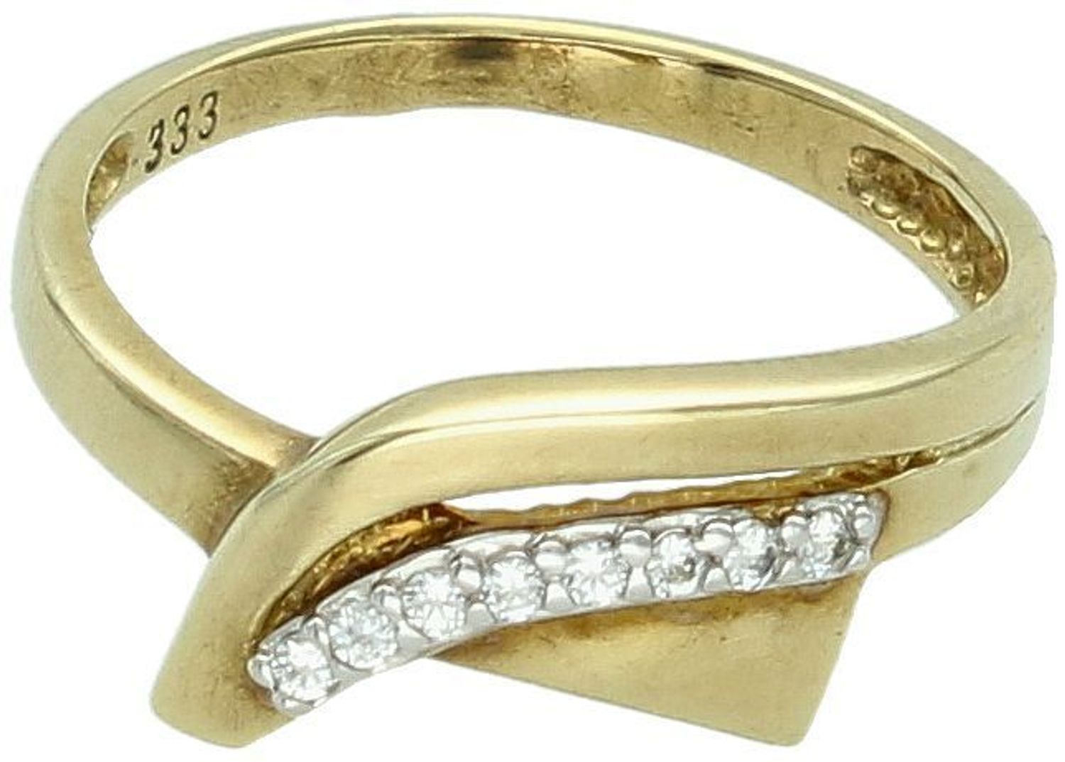 Złoty pierścionek nowoczesny z cyrkonią próba 333 rozmiar 11, DIA-PRS-5214-333. Stylowy pierścionek wykonany z żółtego złota o próbie 333, zaprojektowany w nowoczesnym stylu z 1.jpg