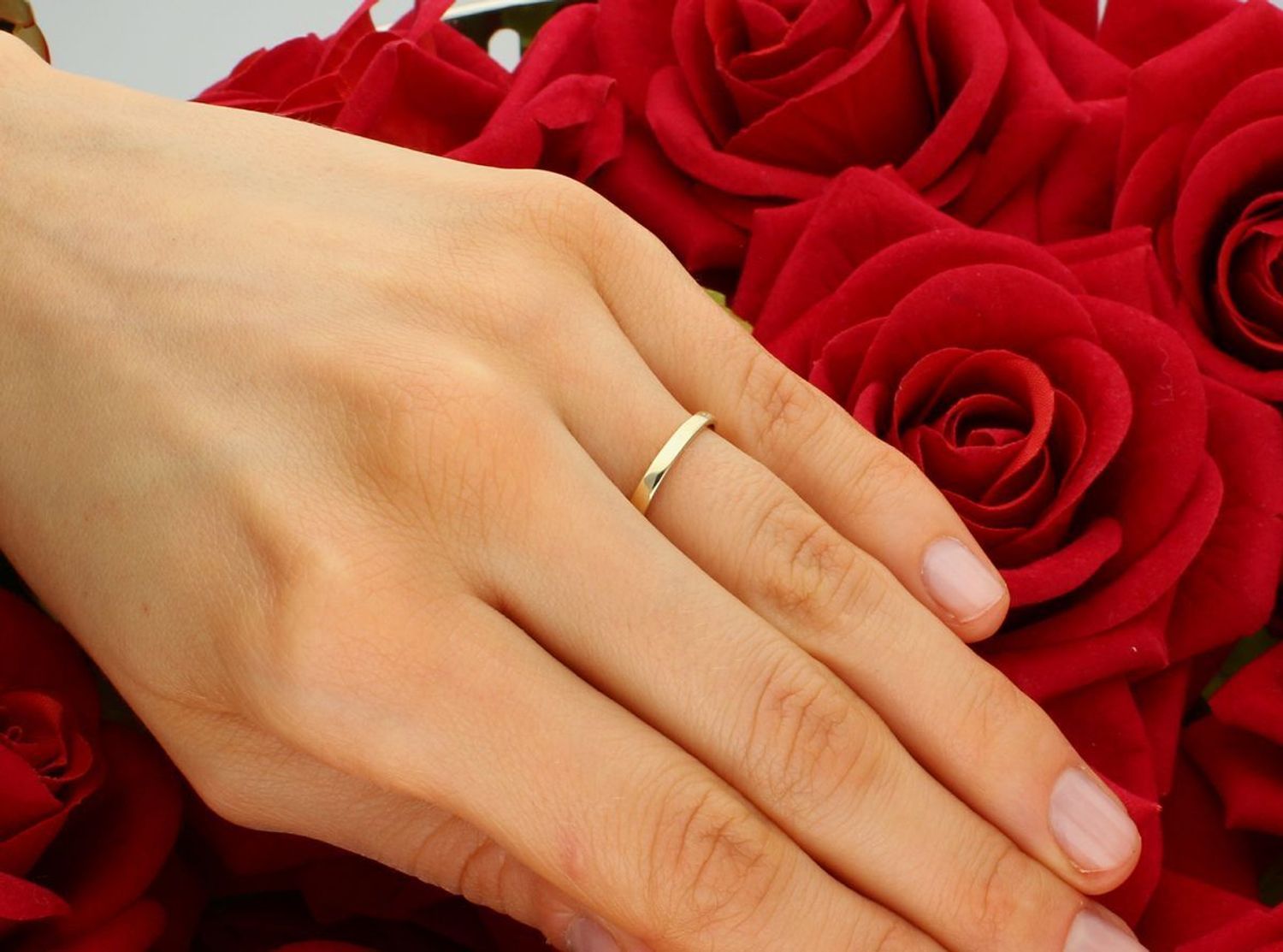 Złoty pierścionek próba 333 'Błyszcząca wstęga' rozmiar 12  2.jpg