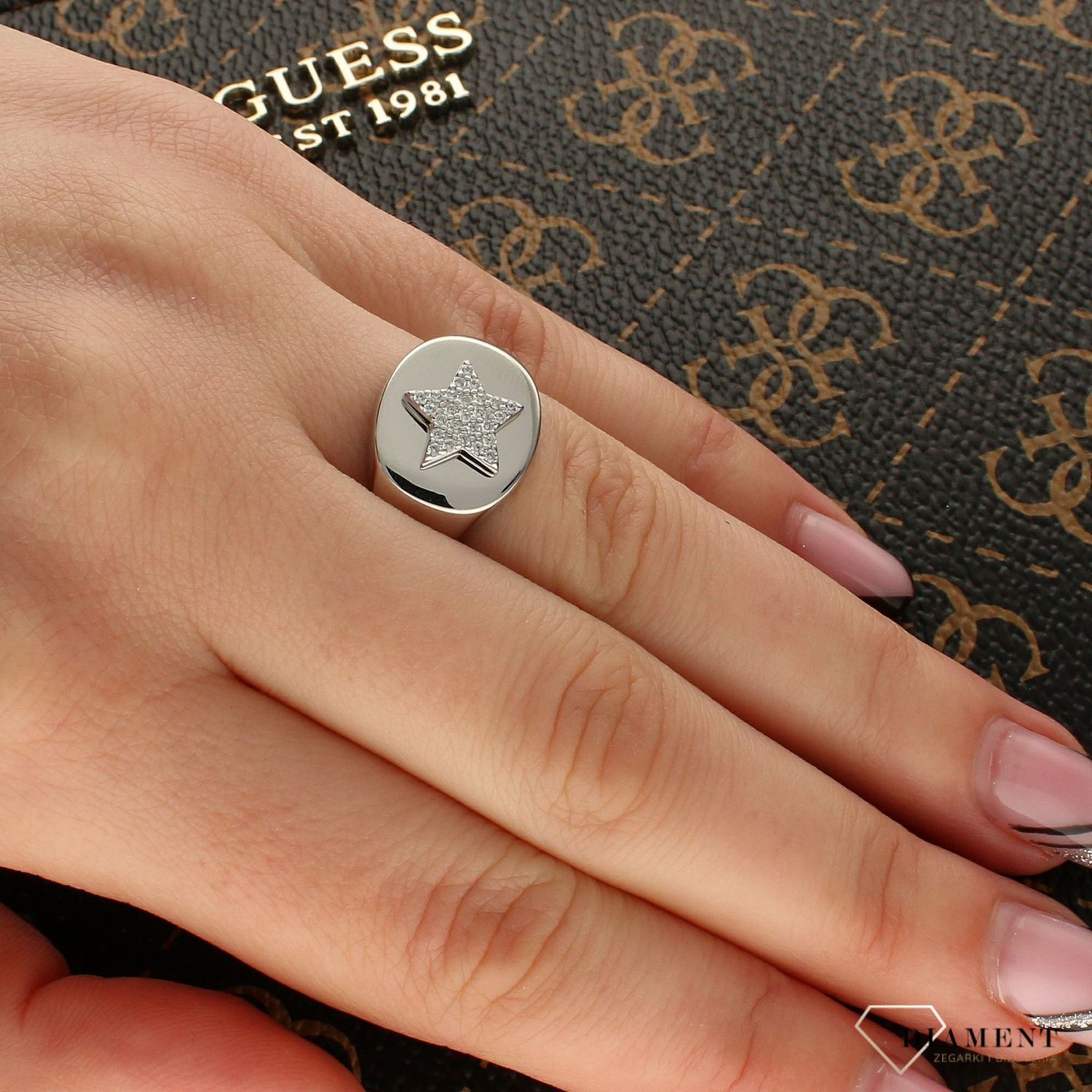 Srebrny sygnet  pierścionek, rozmiar regulowany 'Błyszcząca gwiazda' DIA-PRS-5470-925 (1).jpg