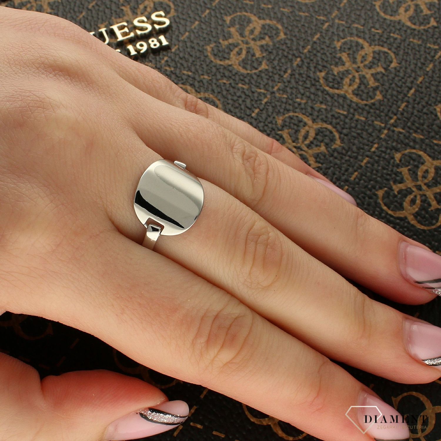 Pierścionek srebrny- gładki owal DIA-PRS-5476-925 (1).jpg