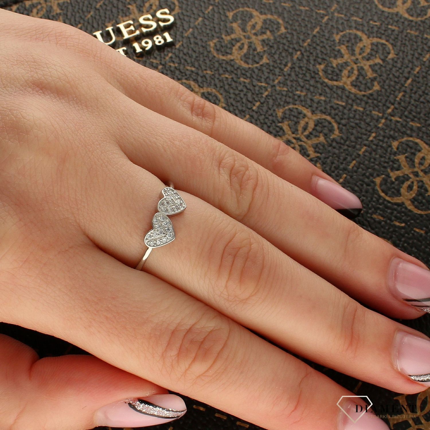 Pierścionek srebrny 'Podwójne serca'  DIA-PRS-5484-925 (1).jpg