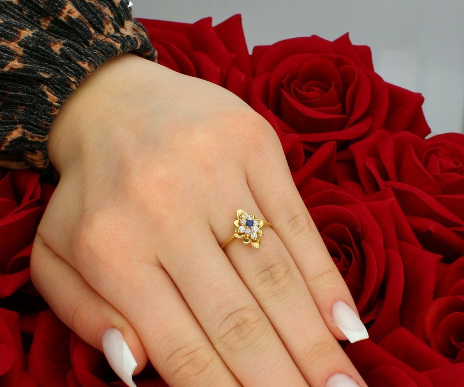 Złoty pierścionek z kolorową cyrkonią próba 585 rozmiar 11, DIA-PRS-5829-585. Delikatny, ale przyciągający wzrok pierścionek z kolorową cyrkonią, który zachwyci każdą miłośniczkę biżuterii. 1.jpg