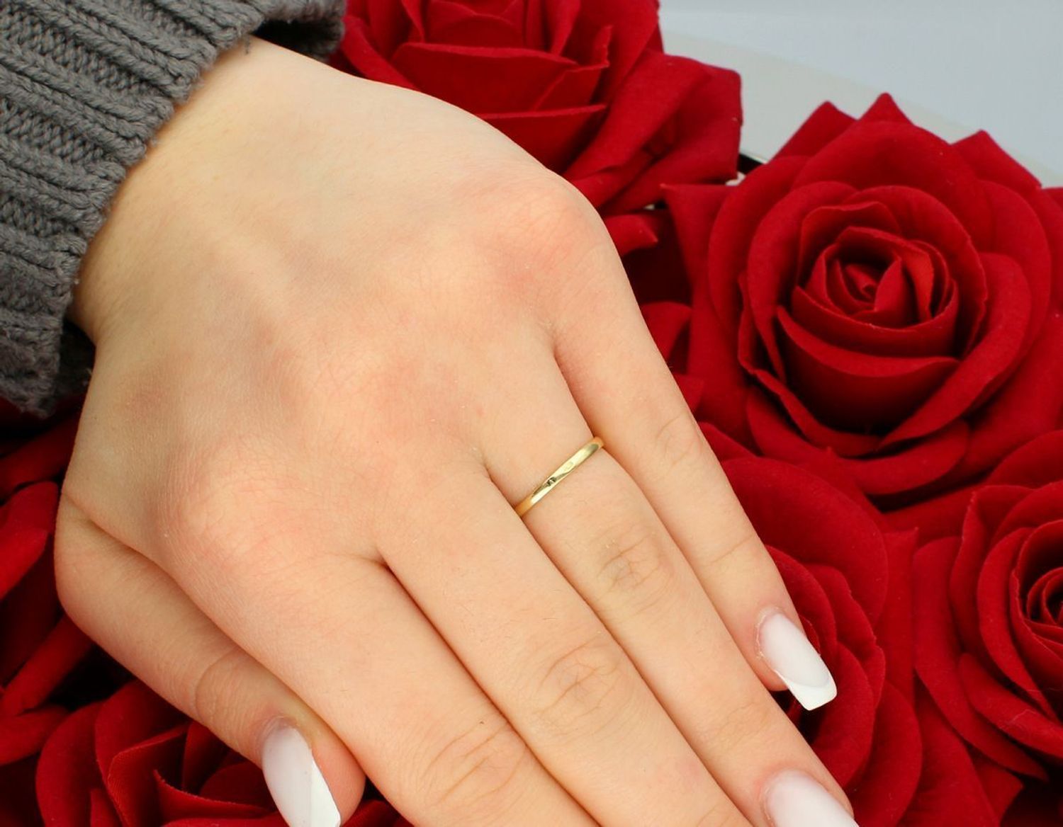 Pierścionek damski złoty próba 585, perła z cyrkoniami DIA-PRS-5833-585 Ten wyjątkowy pierścionek damski to subtelna kombinacja klasyki i elegancji. Wykonany z wysokiej jakości złota próby 1.jpg