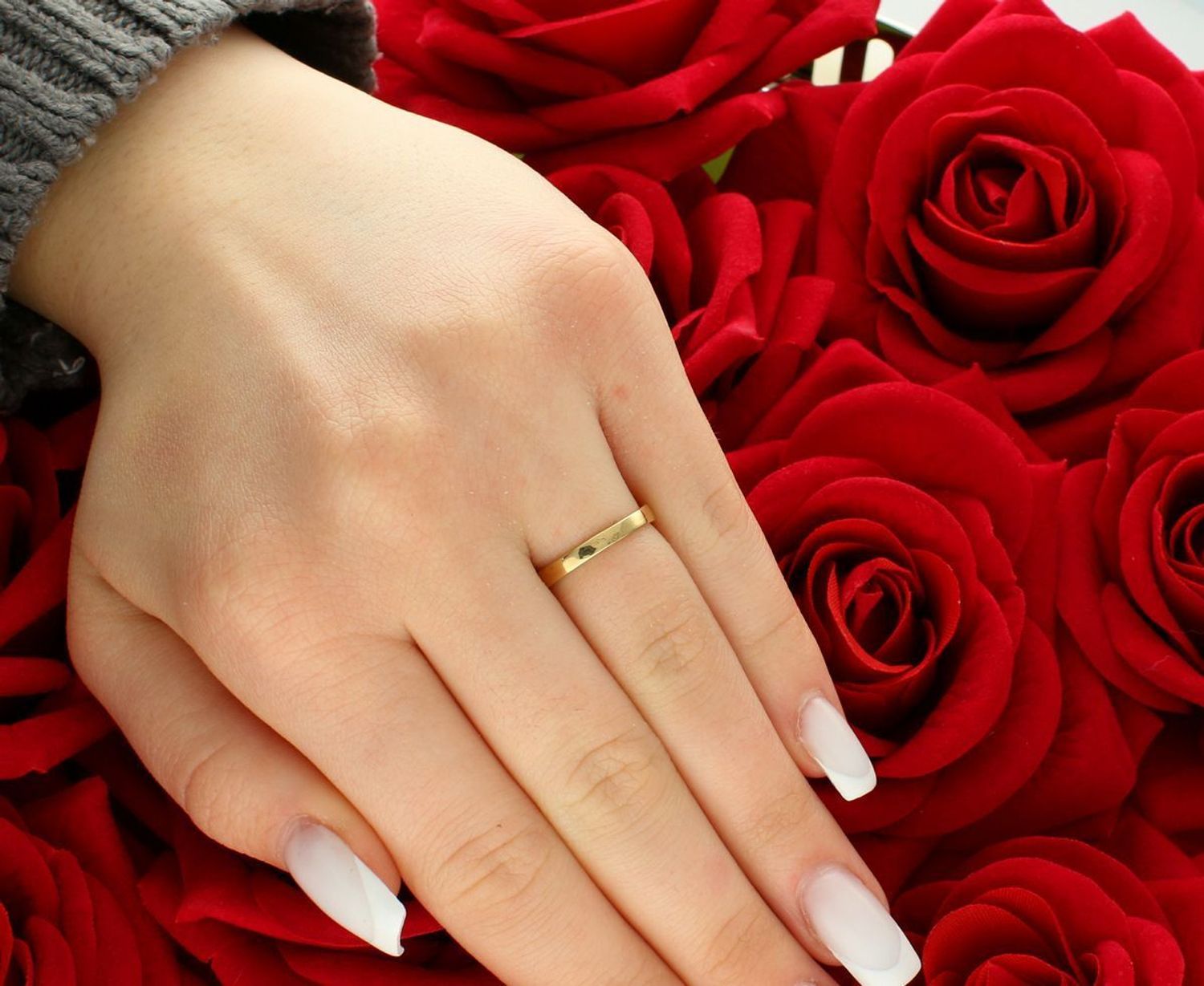 Pierścionek damski złoty przekładany z cyrkoniami próba 585, rozmiar 11 DIA-PRS-5836-585 Wzbogać swoją kolekcję biżuterii o wyjątkowy pierścionek damski wykonany ze złota próby 585, 01.jpg