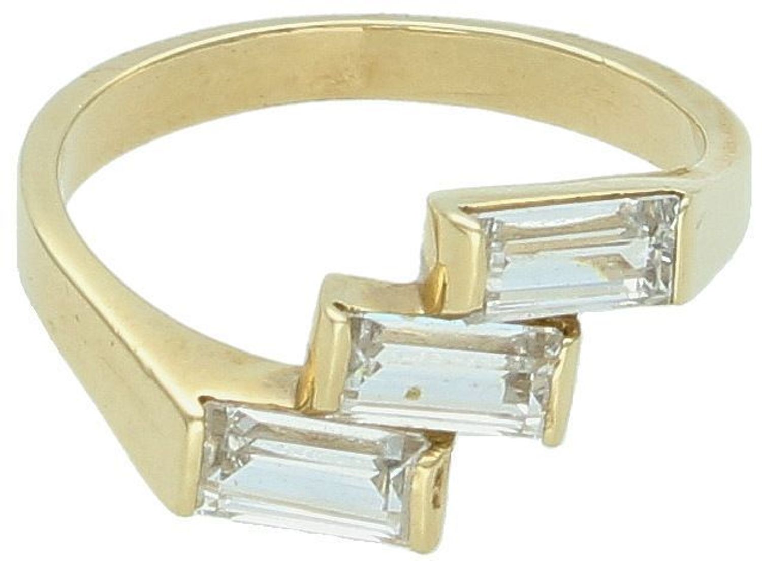 Złoty pierścionek damski próby 585 z trzema prostokątnymi cyrkoniami. Waga 3,21 g, rozmiar 12, szerokość szyny 2 mm. Piękna biżuteria idealna na prezent.1.jpg