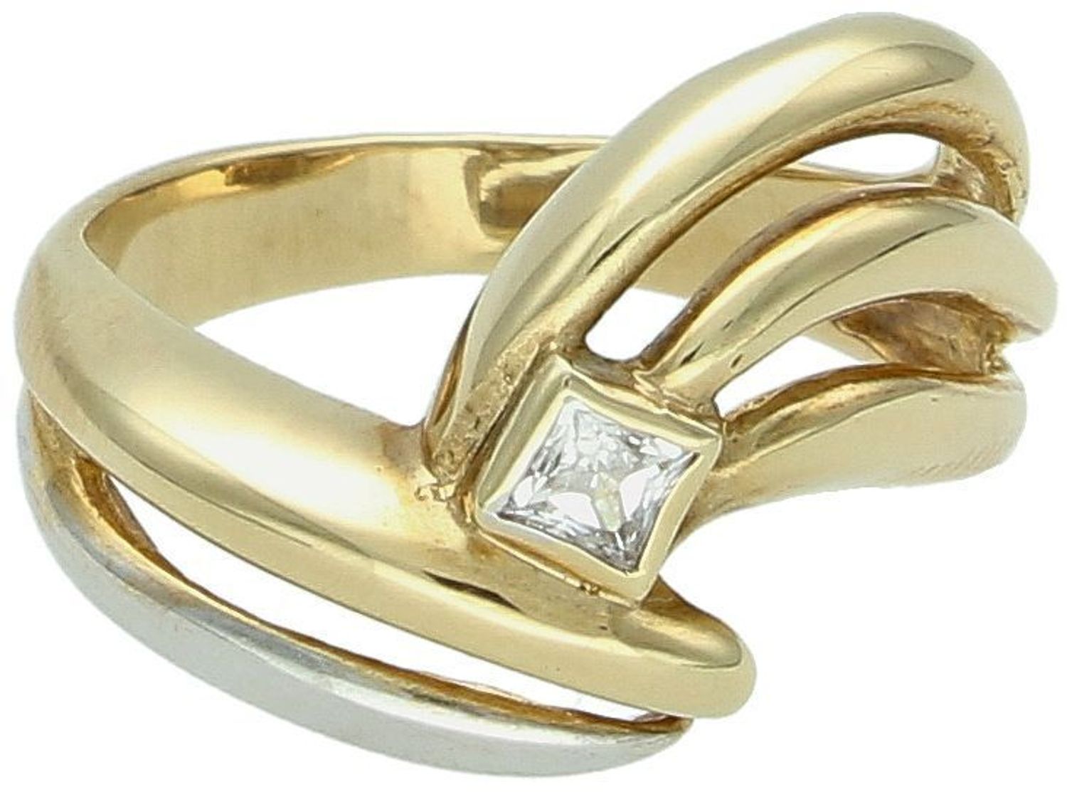 Złoty pierścionek damski próby 585 o nowoczesnym, nieregularnym kształcie. Ozdobiony cyrkonią i paskiem z białego złota. Rozmiar 12, waga 4,64 g – styl i elegancja.2.jpg