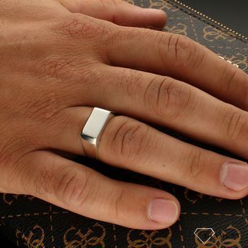 Srebrny pierścionek gładki sygnet DIA-PRS-6305-925. Srebrny pierścionek gładki. Srebrny pierścionek klasyczny. Srebrny pierścionek sygnet. Srebrny pierścionek dla każdej kobiety. Srebrny pierścionek ideal (3).jpg