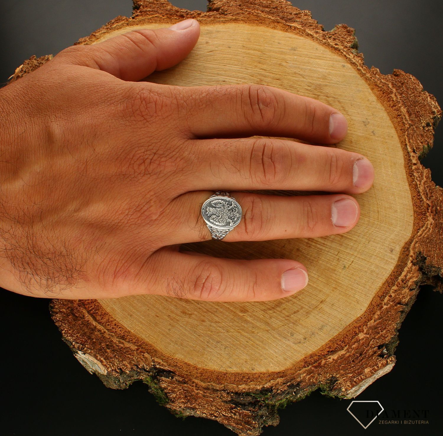 Sygnet męski z orłem 925 DIA-PRS-6645-925. Męska biżuteria. Na prezent. Biżuteria dla patrioty. Motyw Polskiego orzełka. Sygnet.jpg