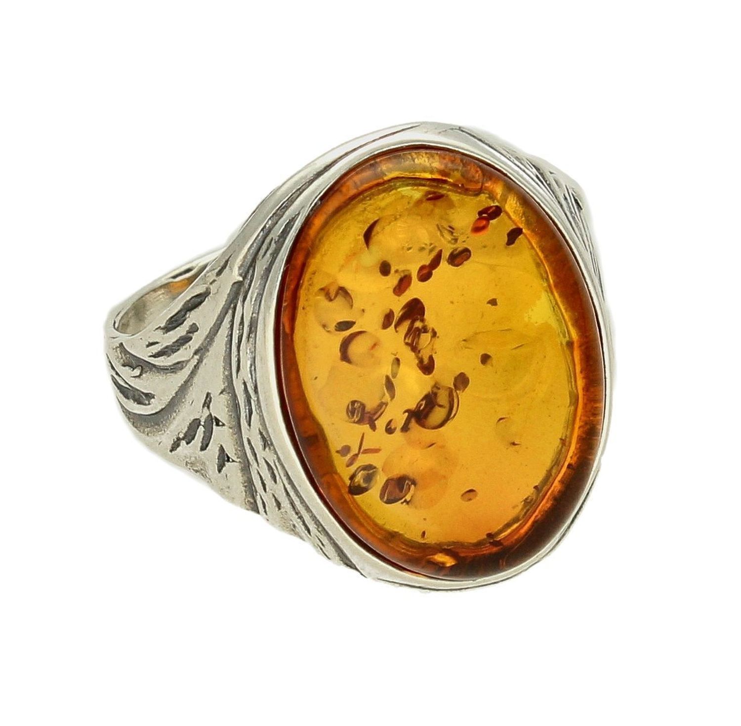 Srebrny pierścionek 925 z owalnym bursztynem bałtyckim DIA-PRS-7147-925. Srebrny pierścionek 925 z owalnym bursztynem bałtyckim. Pierścionek srebrny w ponadczasowym kształcie z bursztynem to propozycja od sklepu jubilerskieg (3).jpg