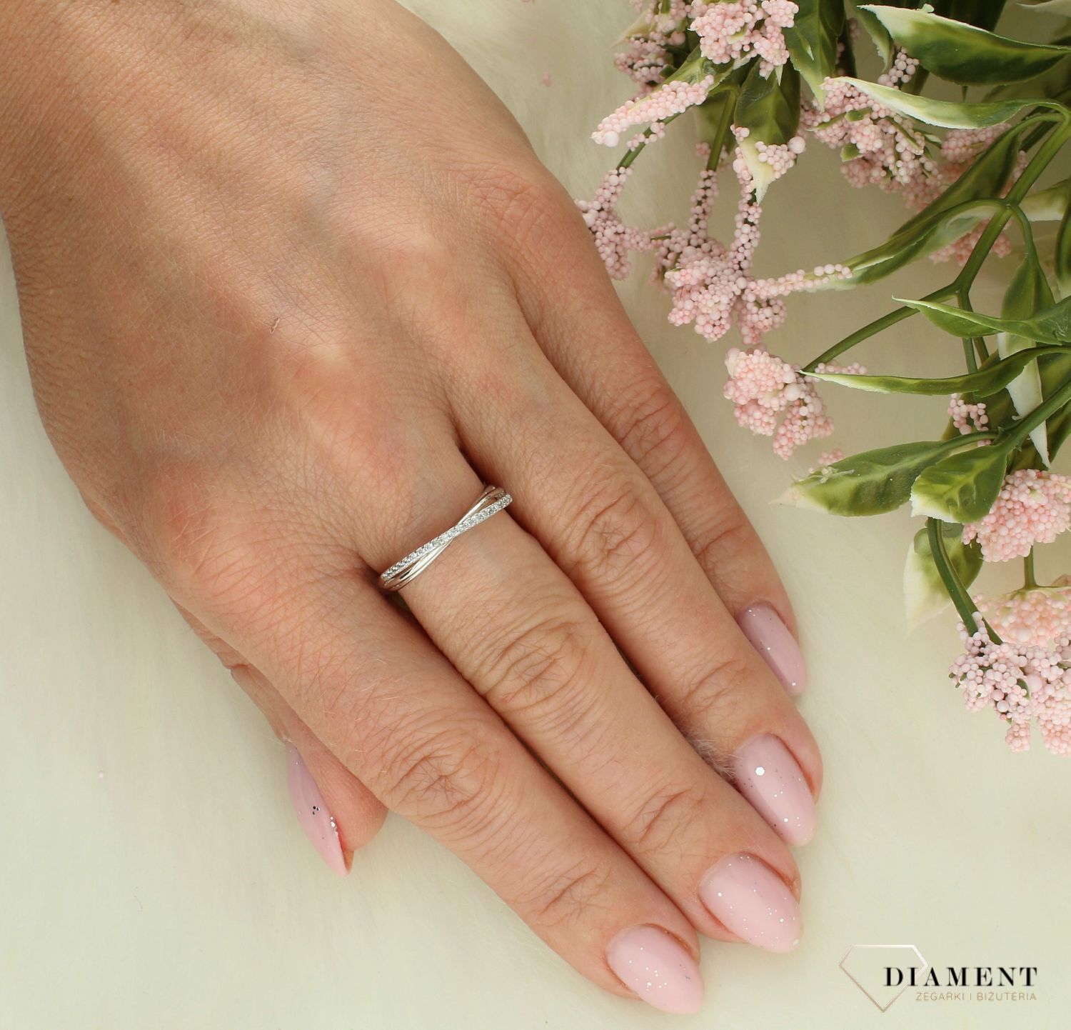 Pierścionek srebrny 925 potrójny wysadzany cyrkoniami rozmiar 12 DIA-PRS-7165-925.jpg