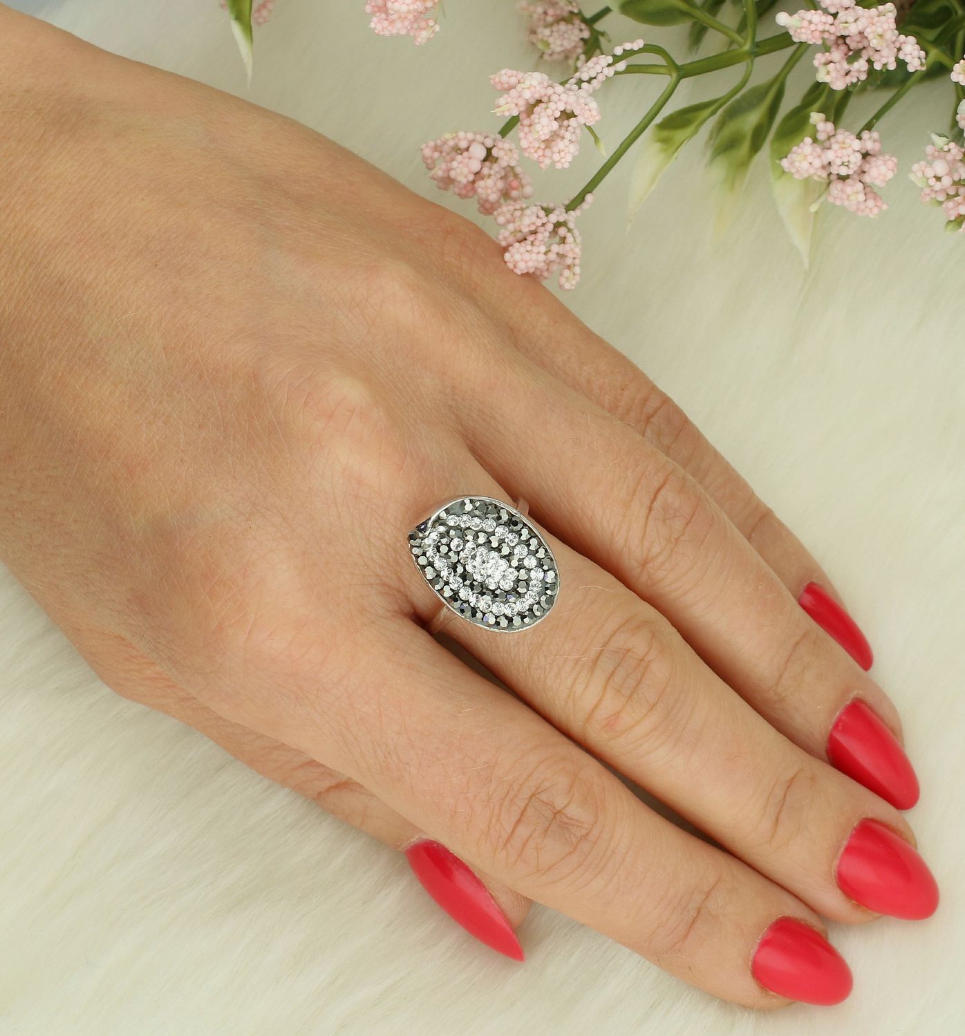 Srebrny pierścionek damski 925 z kryształkami Swarovskiego rozmiar 15 DIA-PRS-7182-925. Srebrny pierścionek damski. Srebrny pierścionek z kryształkami. Pierścionek srebrny damski.jpg