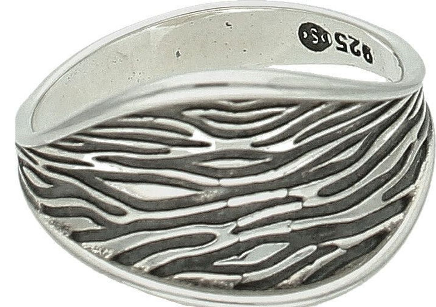 Srebrny pierścionek damski 925 przestrzenny wzór z ozdobnymi żłobieniami rozmiar 17 DIA-PRS-7185-925. Pierścionek srebrny dla kobiety. Ciekawy srebrny pierścionek. Idealny pomysł na prezent dla kobiety (2).jpg