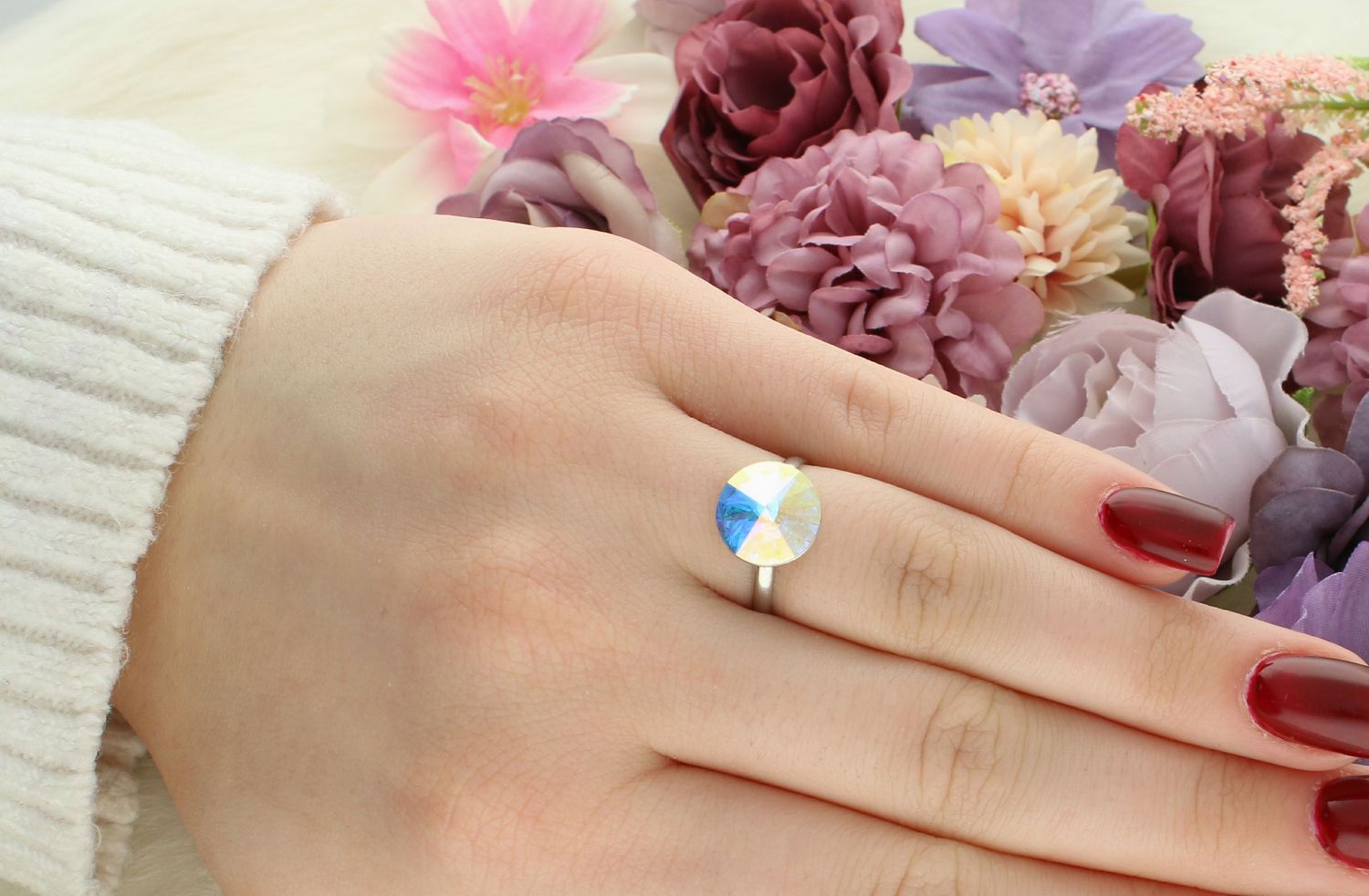 Srebrny pierścionek damski 925 okrągły z kryształkiem Swarovskiego DIA-PRS-7194-925. Srebrny pierścionek damski. Srebrny pierścionek z kryształkiem Swarovskiego. Pierścionek damski na prezent dla kobiety.1.jpg