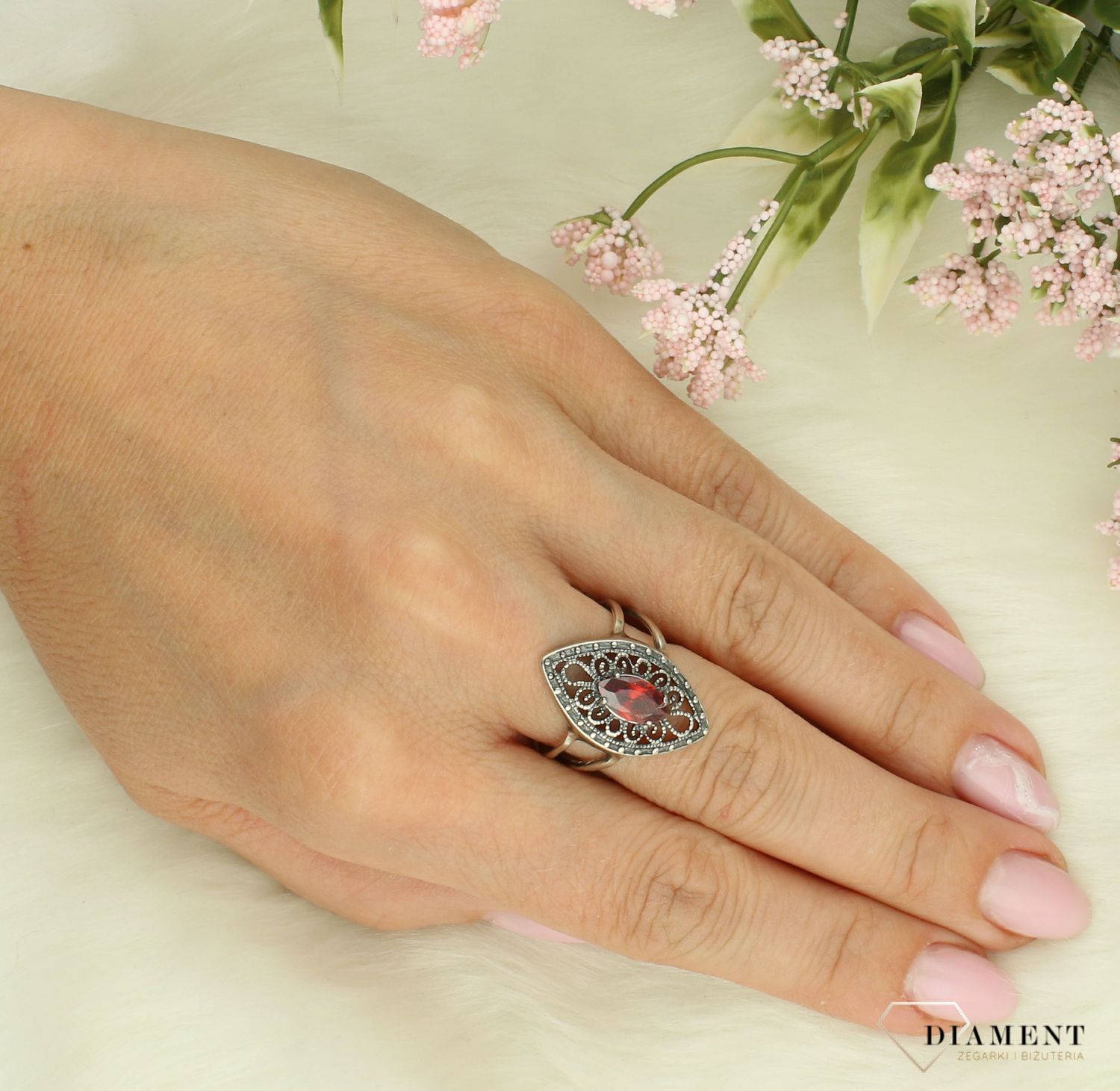 Srebrny pierścionek damski 925 z markazytami rozmiar 19 DIA-PRS-7210-925.jpg