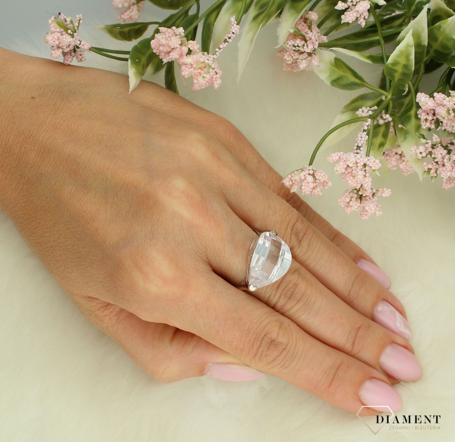 Srebrny pierścionek damski 925 z dużą cyrkonią rozmiar 19 DIA-PRS-7213-925. Srebrny pierścionek damski. Pierścionek srebrny dla kobiety na prezent. Srebrny damski pierścionek z cyrkoniami.5.jpg