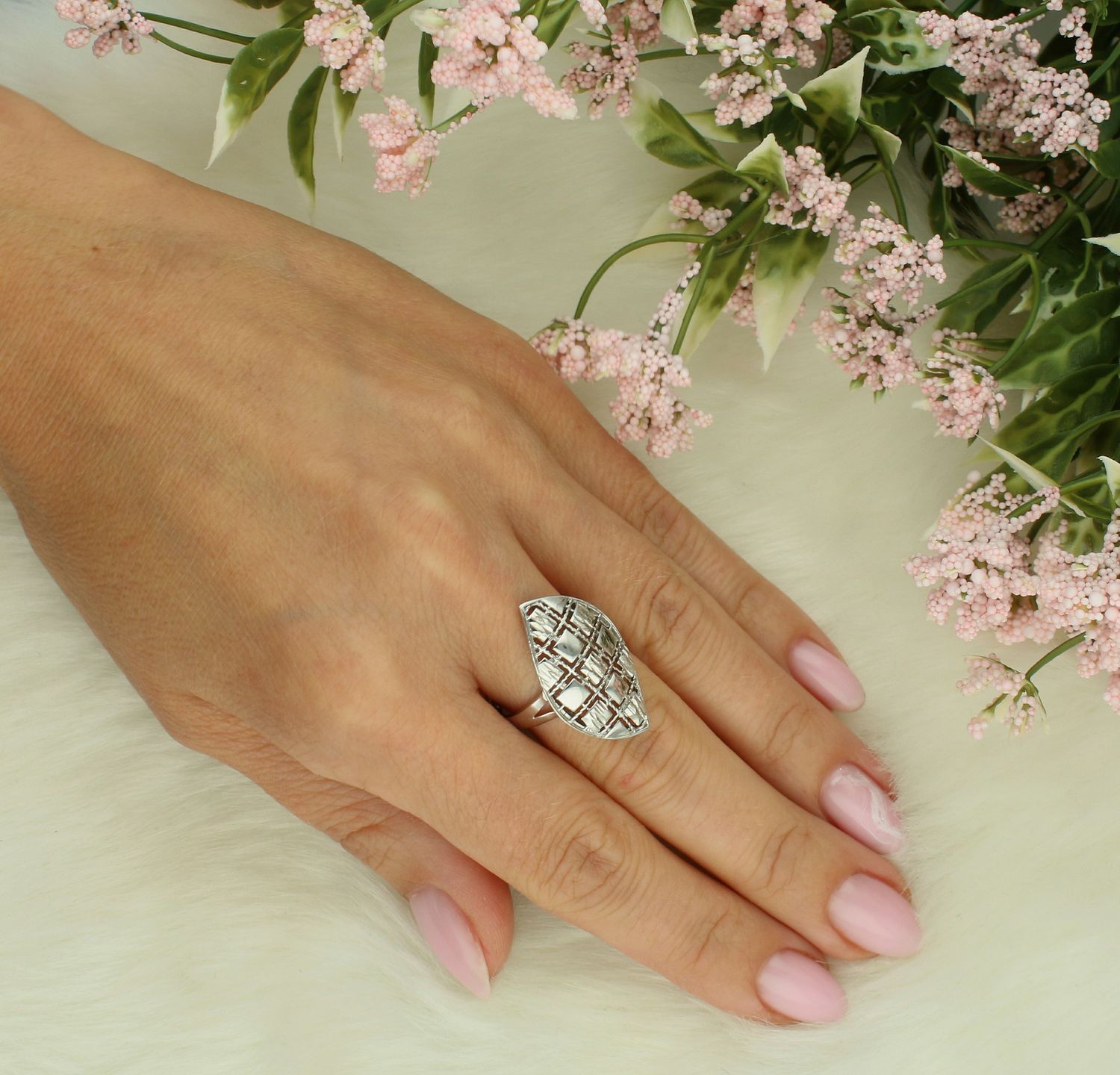 Srebrny pierścionek damski 925 podłużny rozmiar 18 DIA-PRS-7244-11.jpg