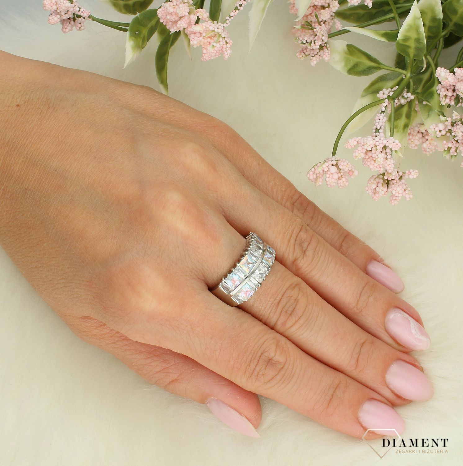 Srebrny pierścionek damski 925 z cyrkoniami rozmiar 16 DIA-PRS-7271-925.jpg