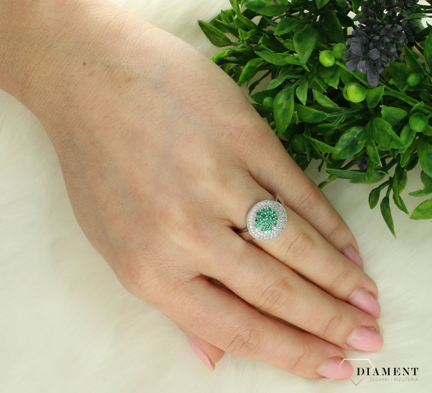 Srebrny pierścionek damski 925 Koniczynka na szczęście rozmiar 11 DIA-PRS-7272-925. Srebrny pierścionek damski. Pierścionek srebrny z zieloną koniczyną dla kobiety. Srebrny pierścionek damski na prezent.1.jpg