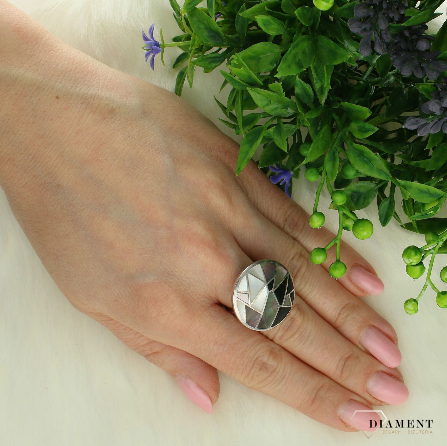 Srebrny pierścionek damski 925 okrągłe kolorowe oczko DIA-PRS-7282-925. Srebrny pierścionek damski. Pierścionek srebrny dla kobiety. Srebrny pierścionek damski na prezent. Duży pierścień..jpg