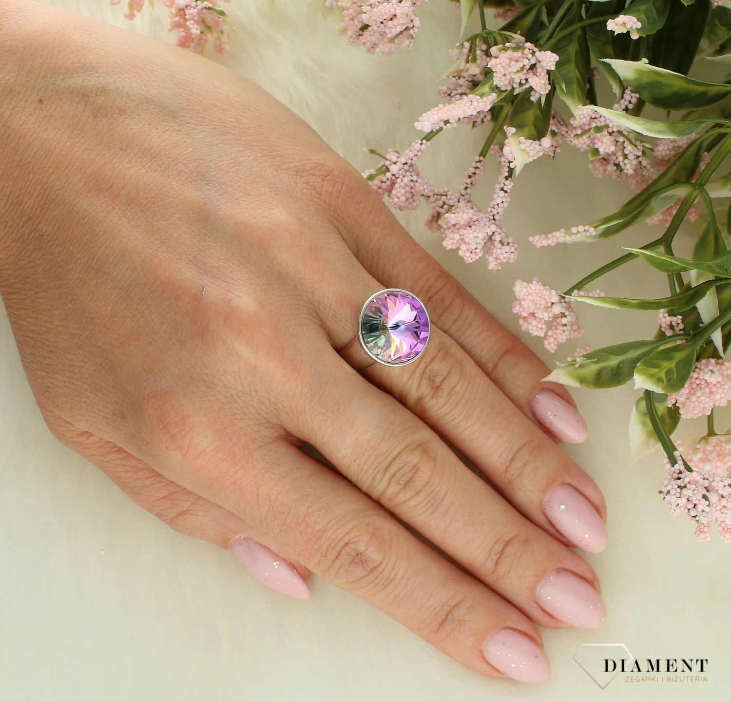 Srebrny pierścionek damski 925 okrągły z fioletowym kryształkiem Swarovskiego rozmiar 11 DIA-PRS-729 (1).jpg