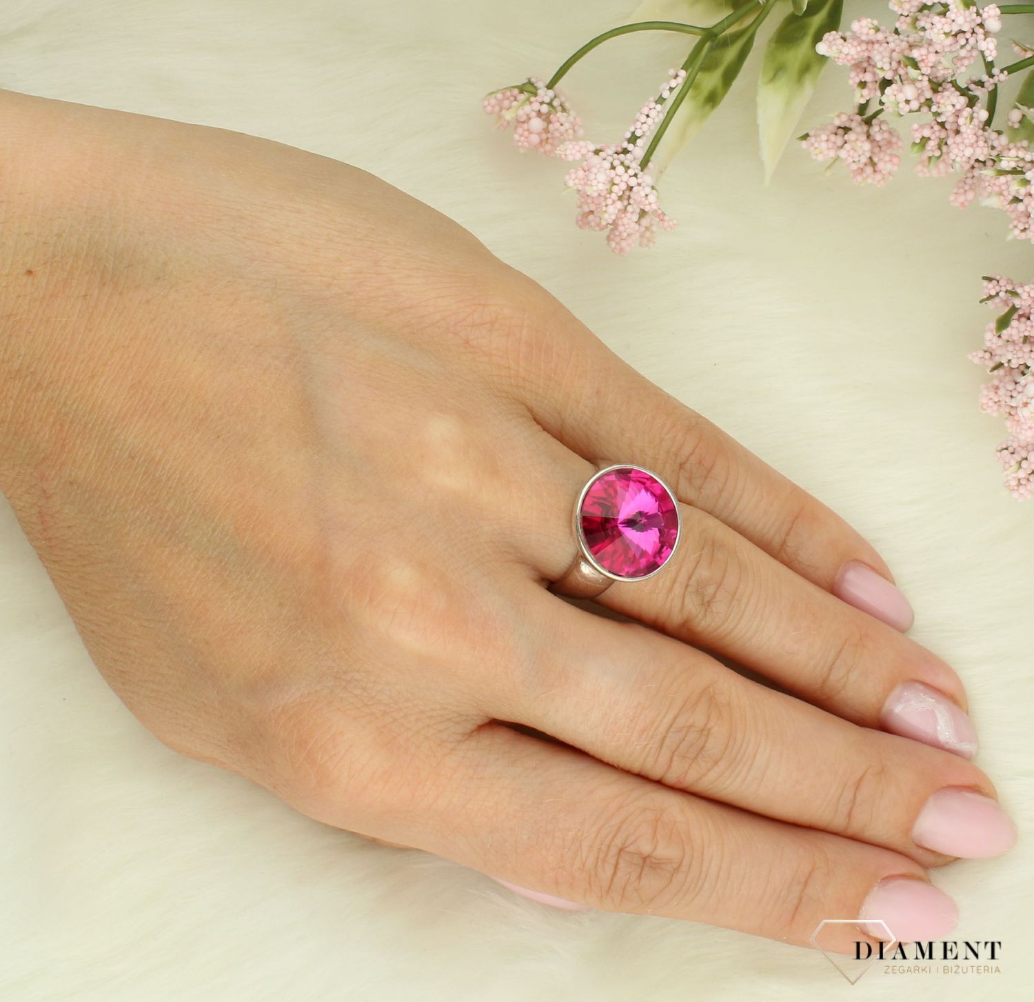 Srebrny pierścionek damski 925 Swarovski Elements rozmiar 12 DIA-PRS-7299-925. Srebrny pierścionek damski. Pierścionek damski z kryształkiem Swarovskiego. Srebrny pierścionek damski na prezent..jpg